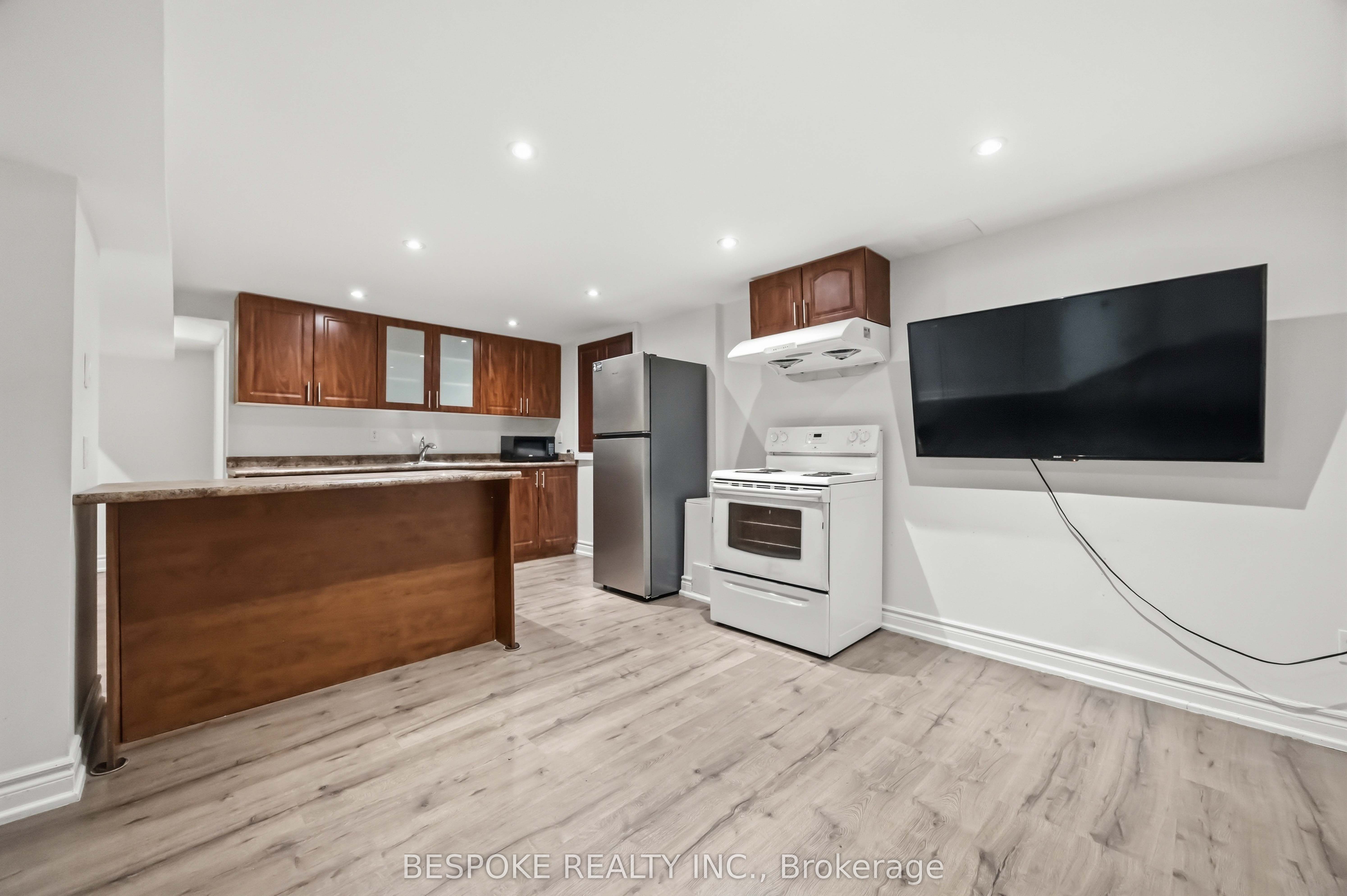 Bsmt-54 Mcinnes Crescent, Toronto, ON, M1B 5E8 photo 3