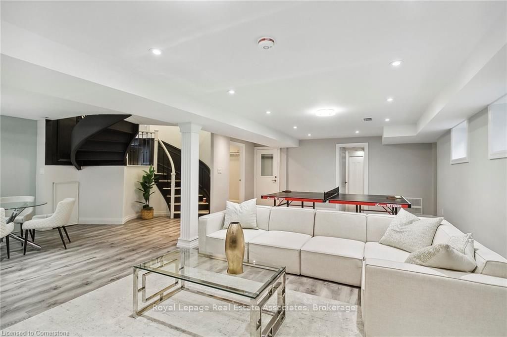 34 Jerseyville Road E, Hamilton, ON, L9G 1K1 photo 4