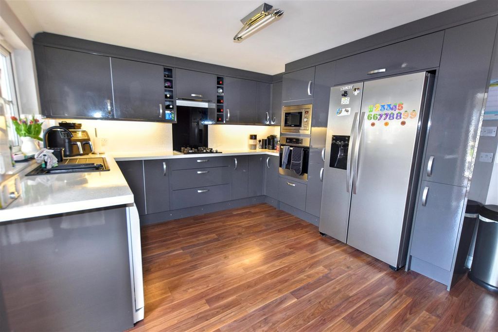Additional image 4 of 4 bed detached house for saleHeathfield Gardens, Redruth Highway, Redruth TR15