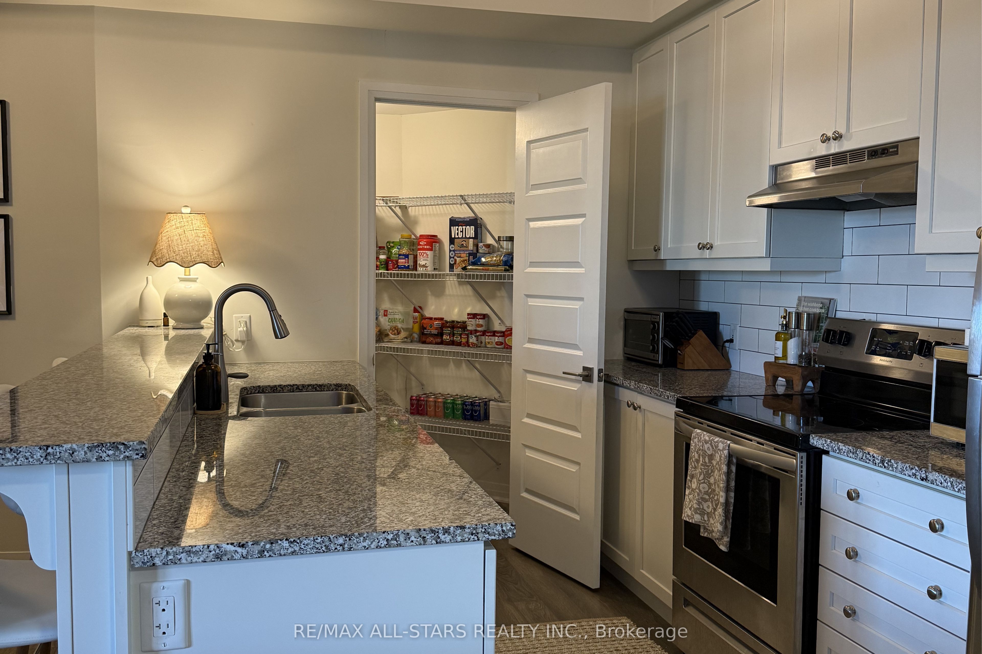 Additional image 3 of 418-58 Adam Sellers Street, Markham, ON, L6B 1P5