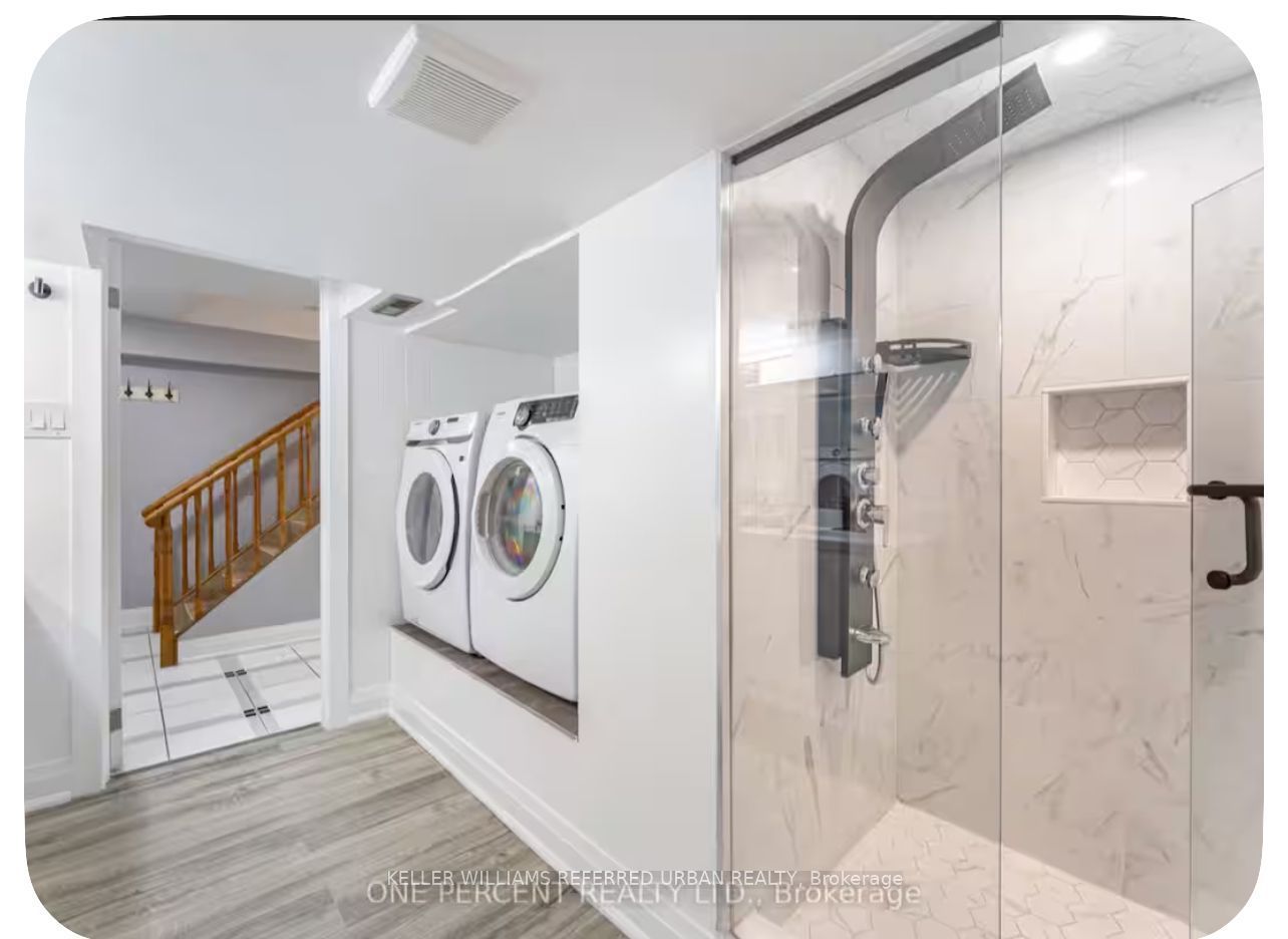 Additional image 5 of 704 Bookham Crescent, Mississauga, ON, L4Z 1T9