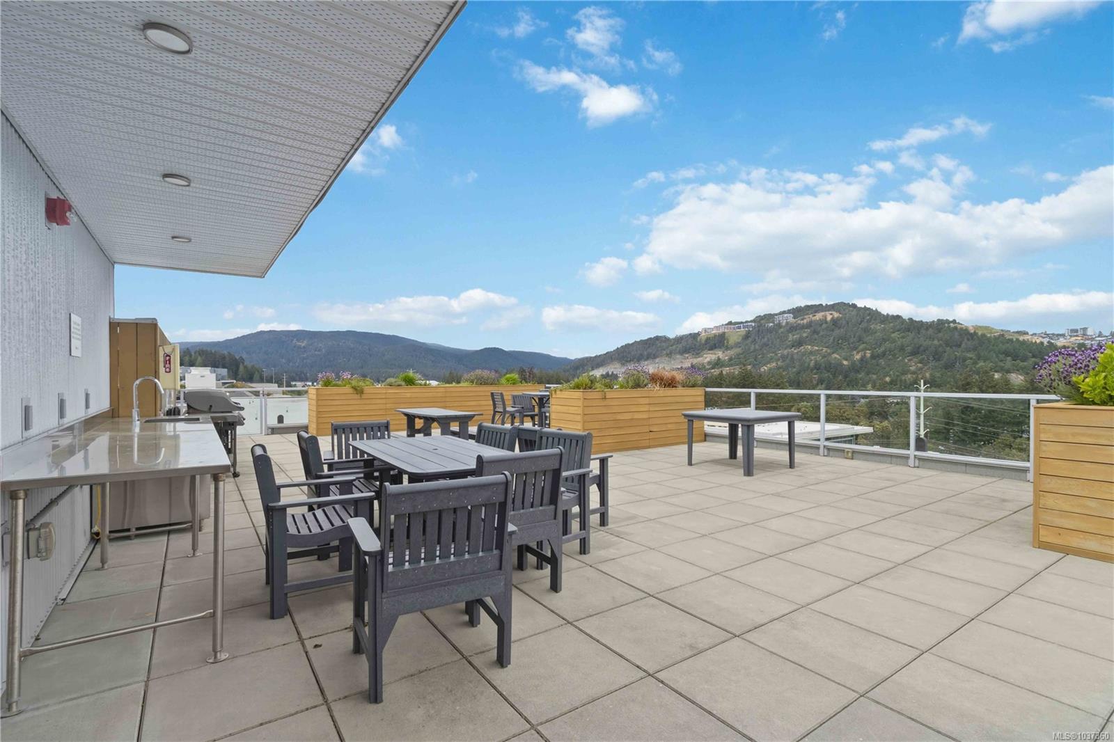 #408-1311 Lakepoint Way, Langford, BC, V9B 0S2 photo 3