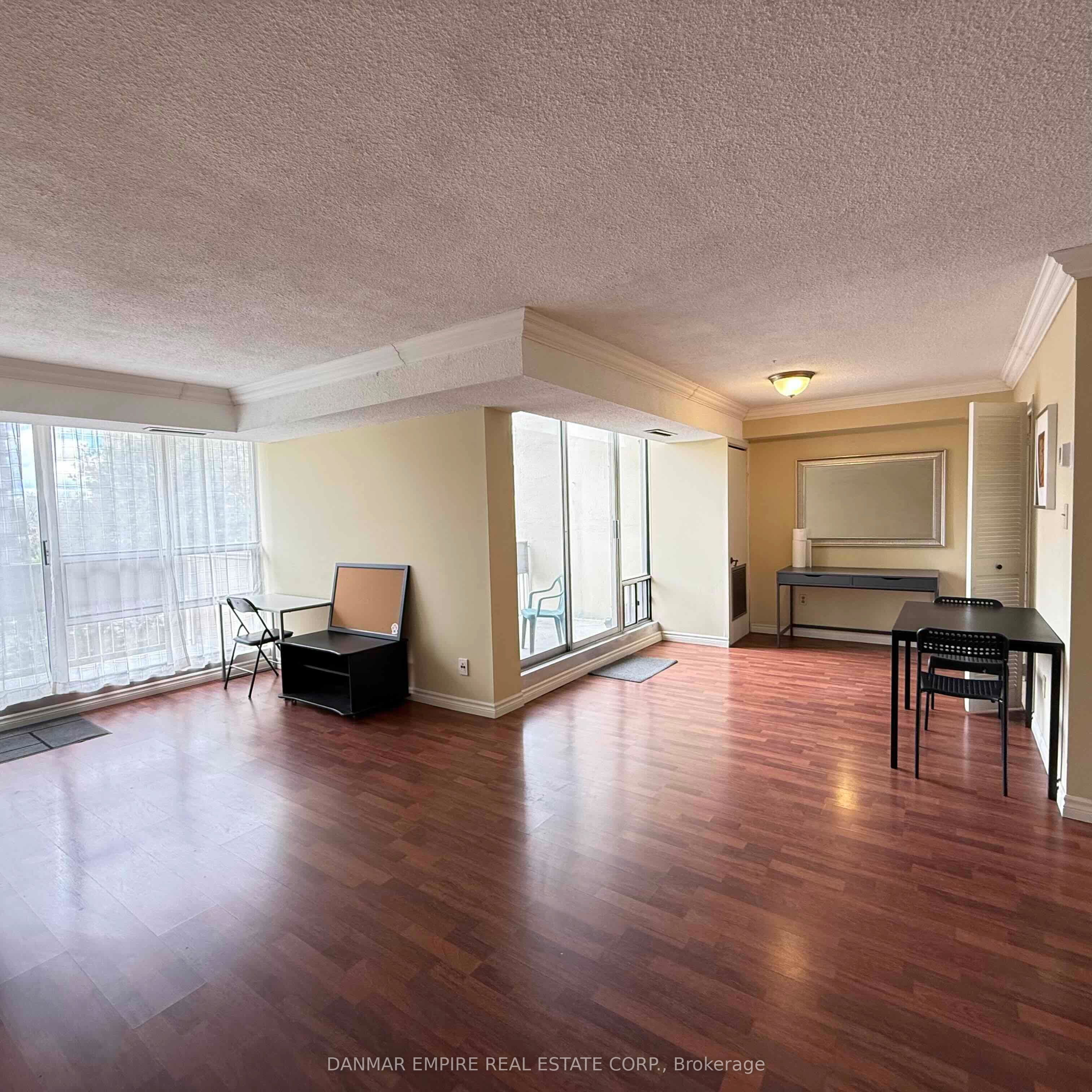 323-1300 Marlborough Court, Oakville, ON, L6H 2S2 photo 5