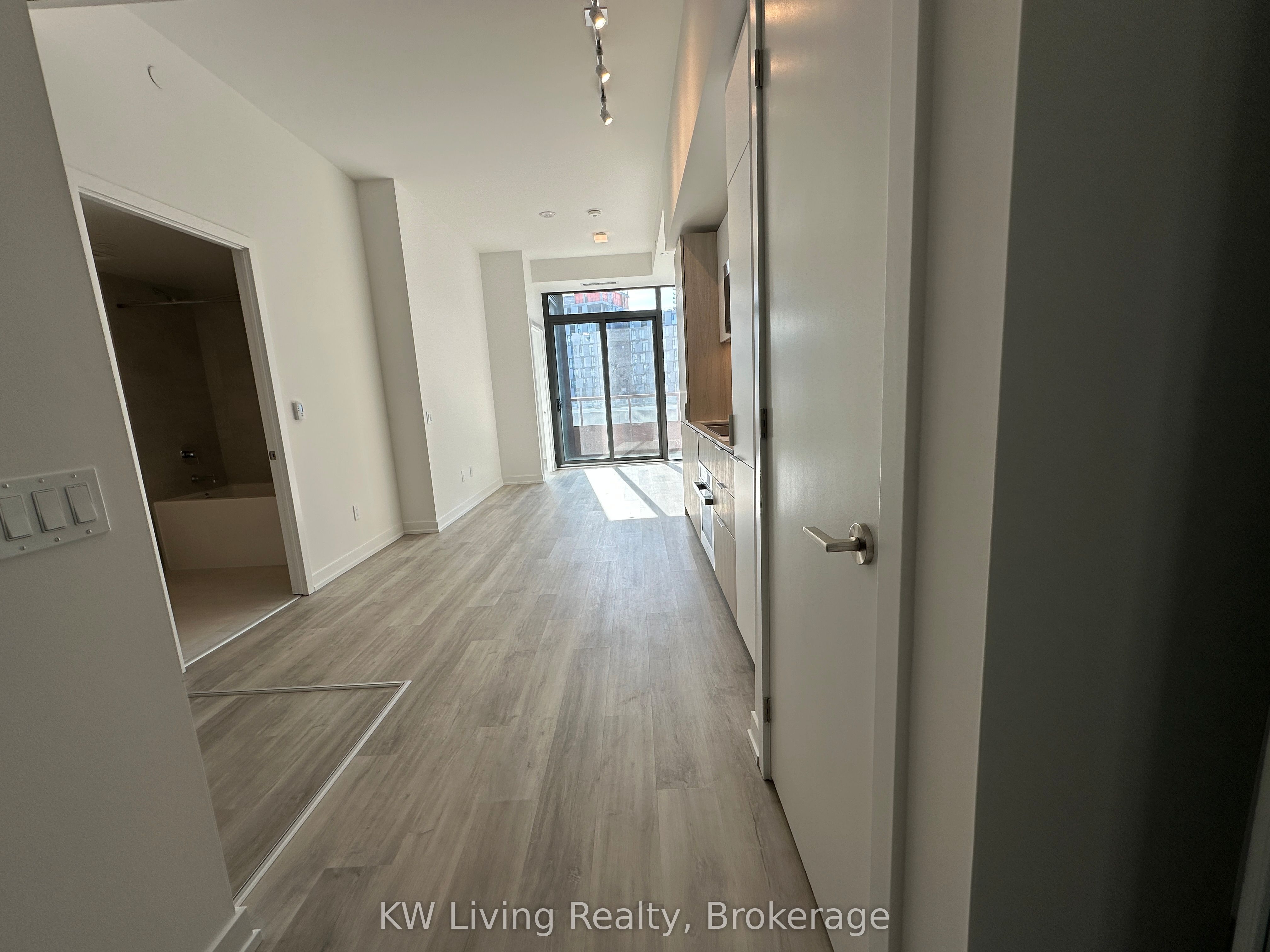 616-28 Eastern Avenue, Toronto, ON, M5A 0Y2 photo 2