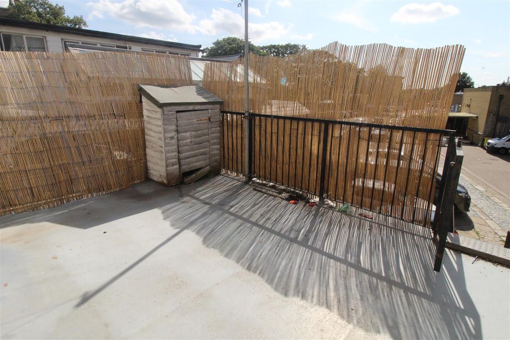 Additional image 3 of 2 bed flat for saleBroadway, Sheerness ME12