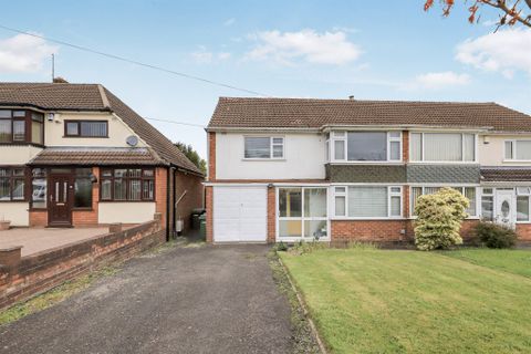 Farrington Road, Ettingshall Park, Wolverhampton WV4