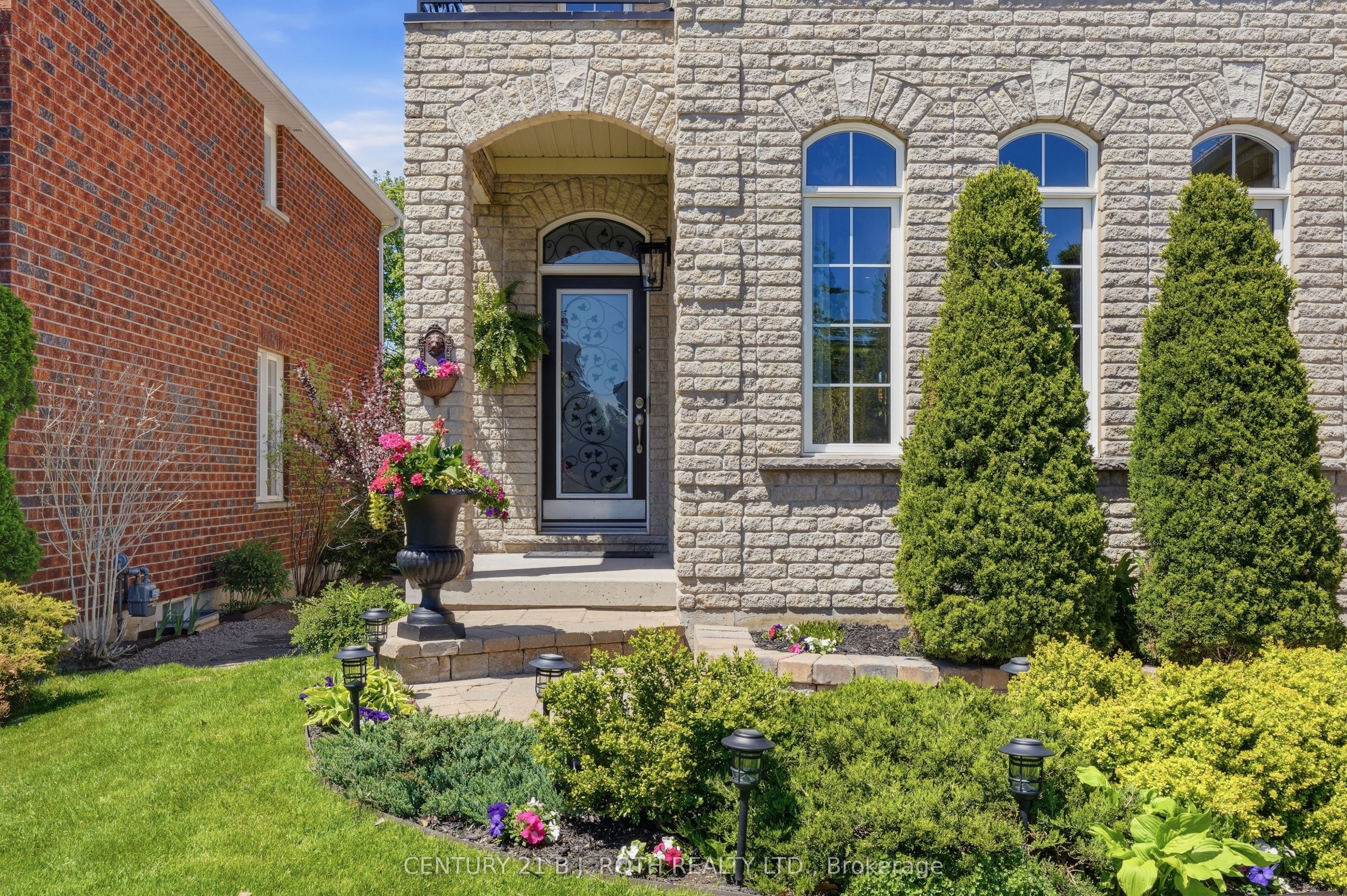 115 Sandringham Drive, Barrie, ON, L4N 0Y9 photo 3
