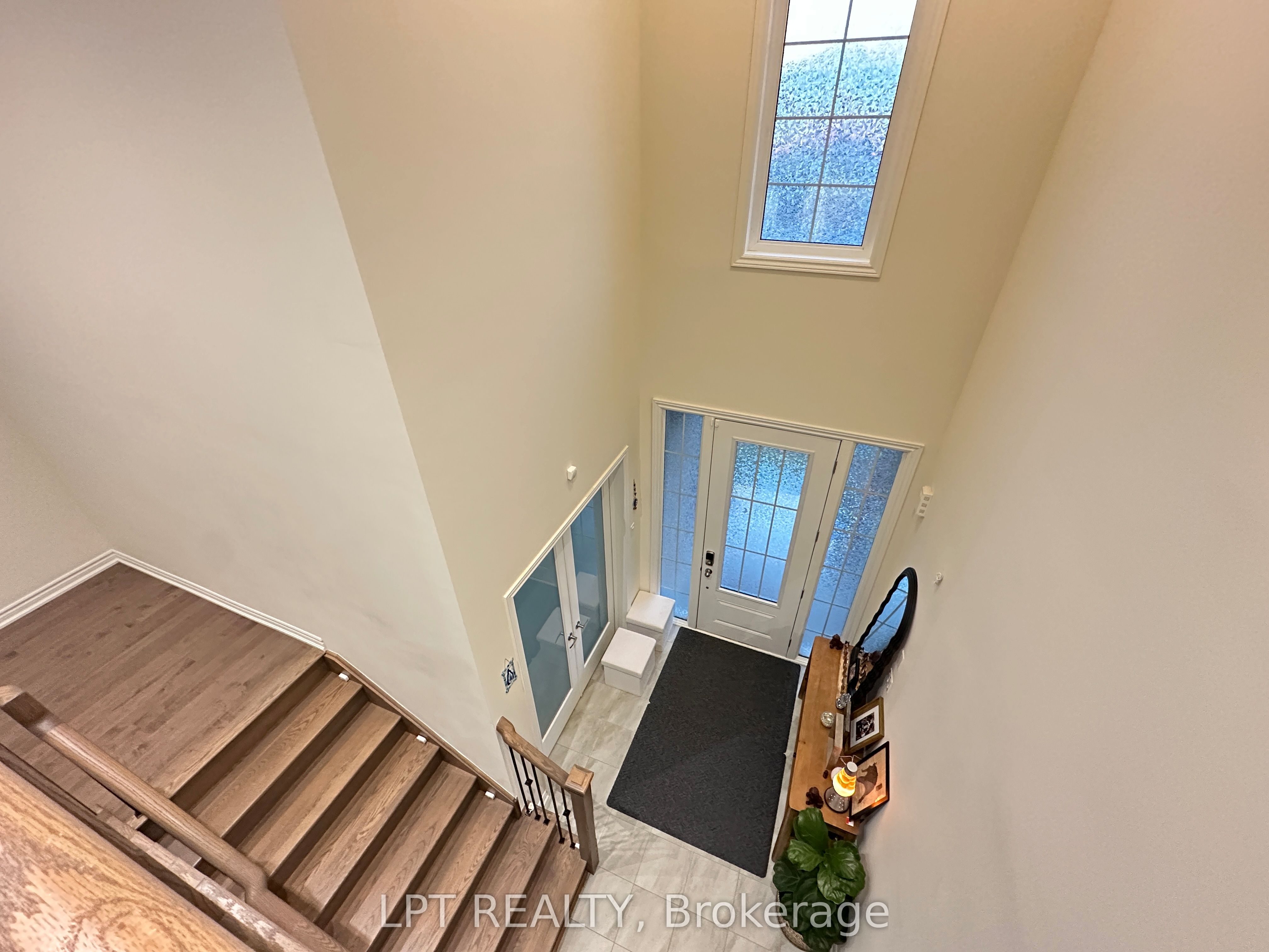 33 Fair Winds Lane, East Gwillimbury, ON, L9N 0V8 photo 5