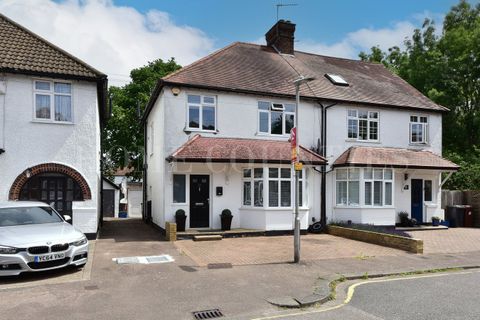 Hill Crest, Potters Bar EN6