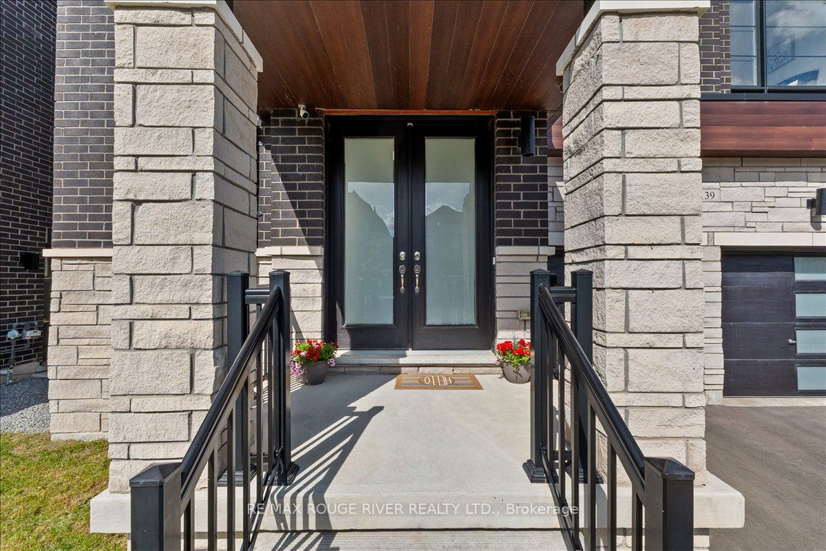 Additional image 3 of 39 Armilia Place, Whitby, ON, L1P 0P8