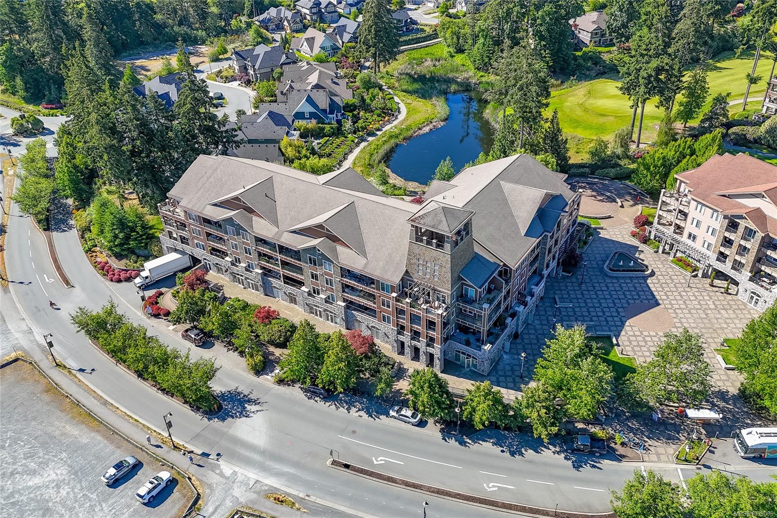 #215-1325 Bear Mountain Parkway, Langford, BC, V9B 6T8