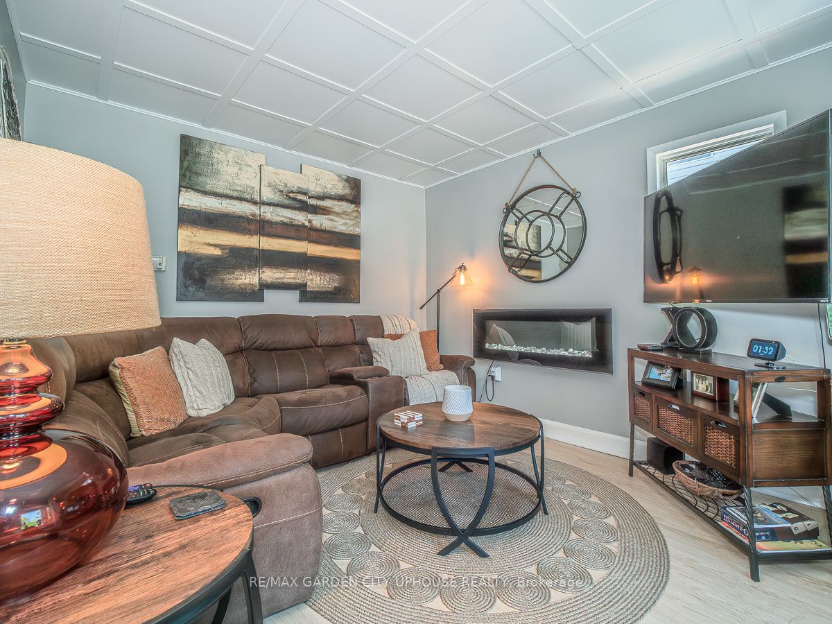 14 Spruce Street, St. Catharines, ON, L2R 1B3 photo 5