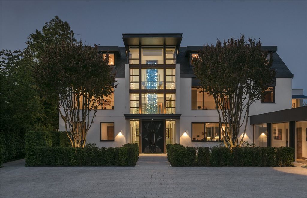 Additional image 20 of 7 bed detached house for saleThe Warren, Radlett, Hertfordshire WD7