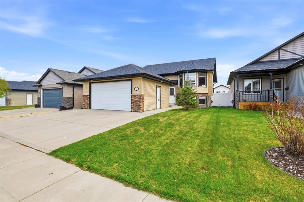 114 Stephenson Crescent, Red Deer, AB, T4R 0L6