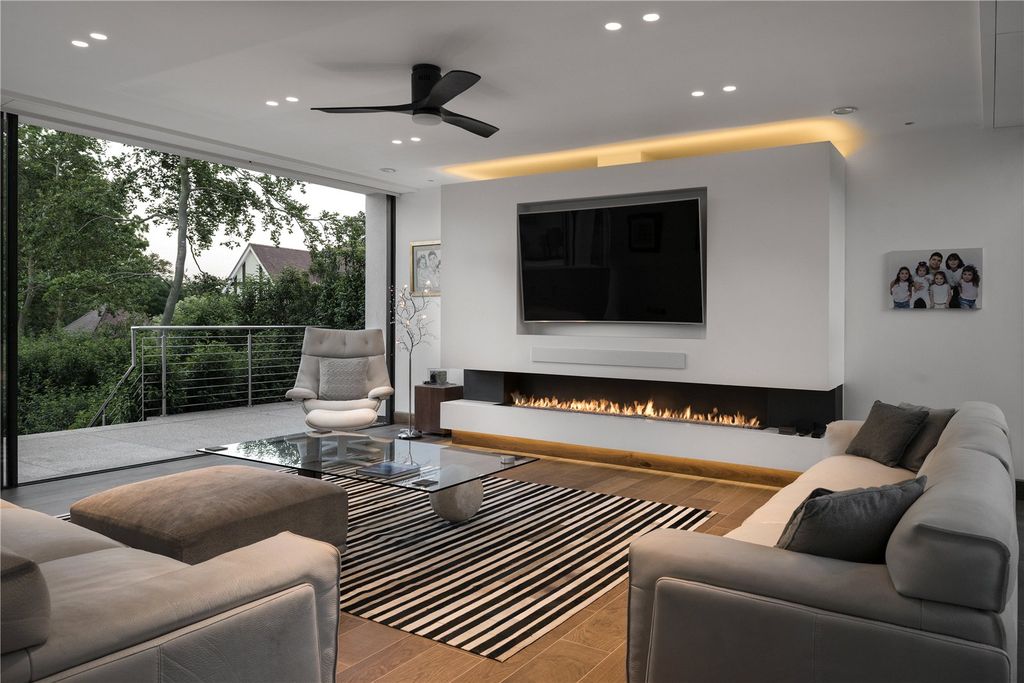 Additional image 18 of 7 bed detached house for saleThe Warren, Radlett, Hertfordshire WD7