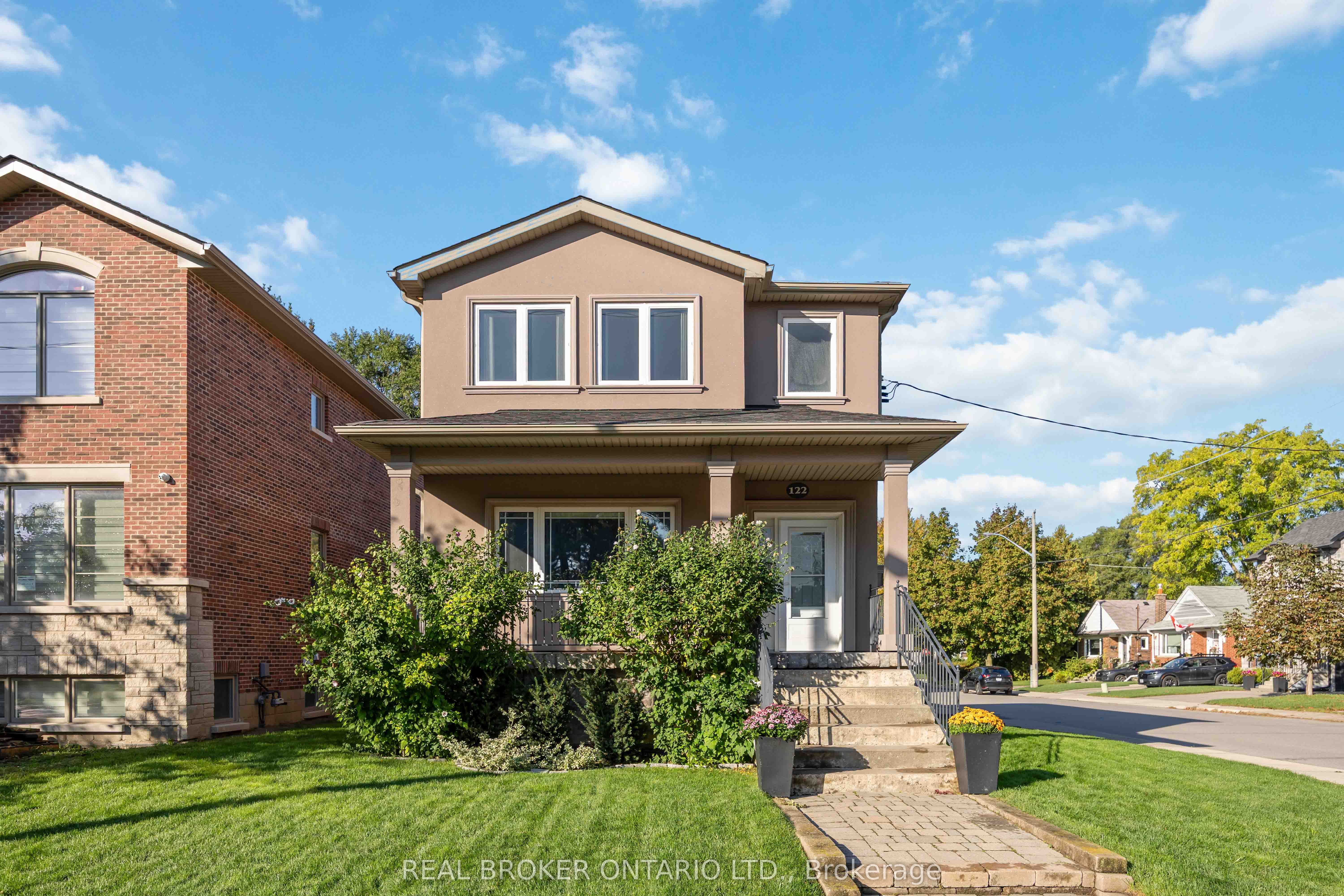122 Cedarcrest Boulevard, Toronto, ON, M4B 2P3