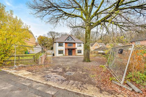 Woodruff Way, Thornhill, Cardiff CF14