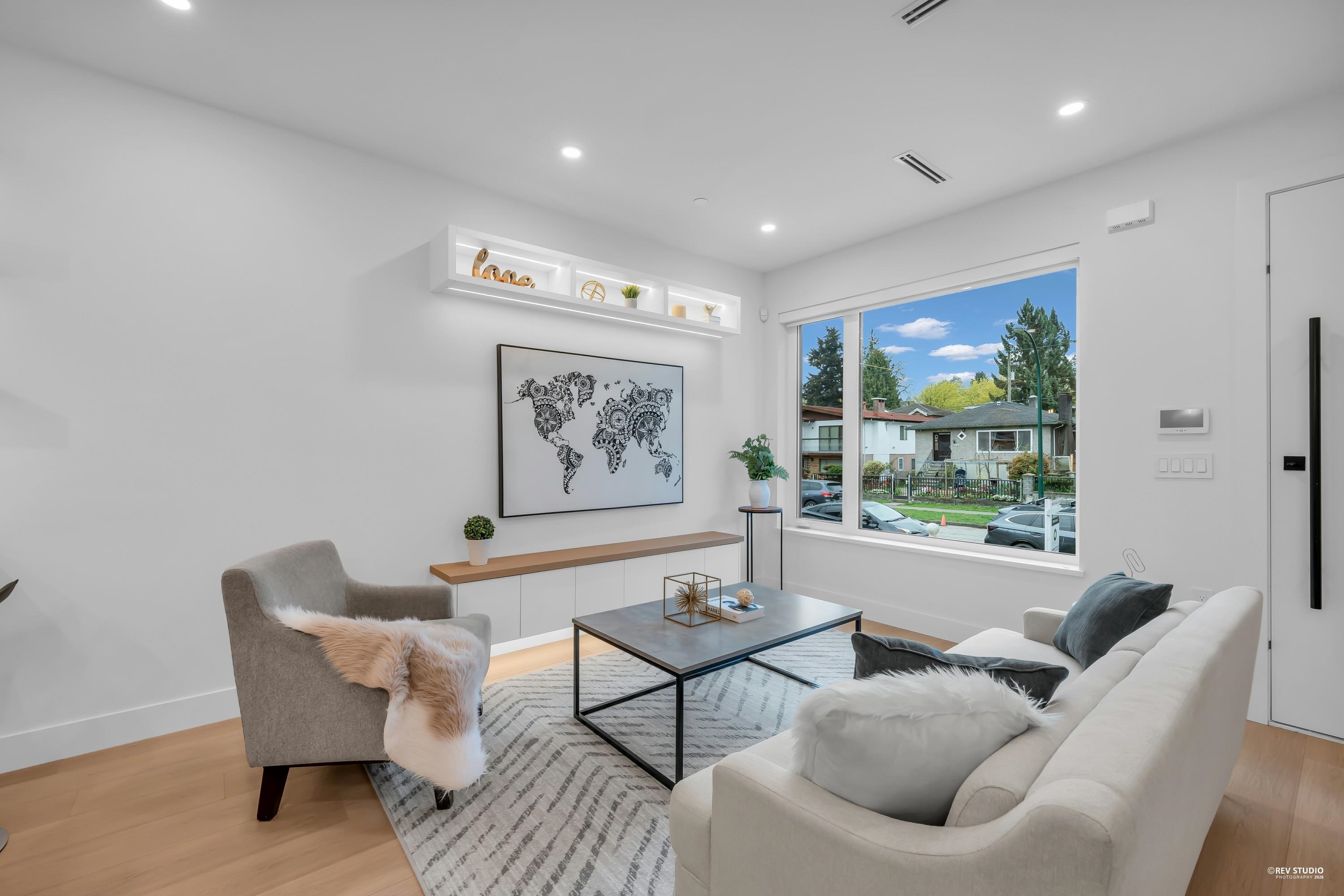 Additional image 2 of 2715 Cheyenne Avenue, Vancouver, BC, V5R 4R5