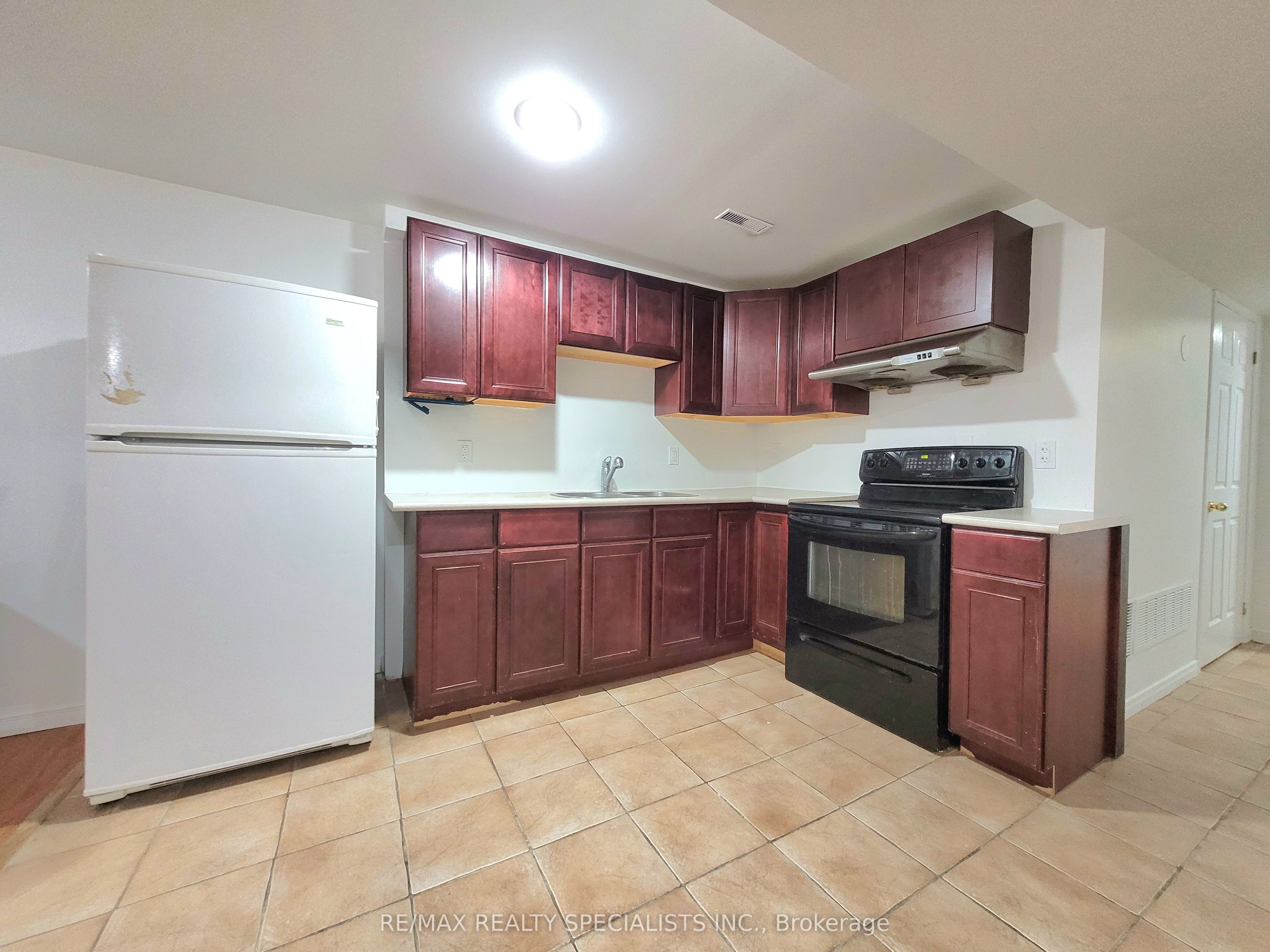 Additional image 4 of basement-24 Blazing Star Drive, Brampton, ON, L6R 3E7