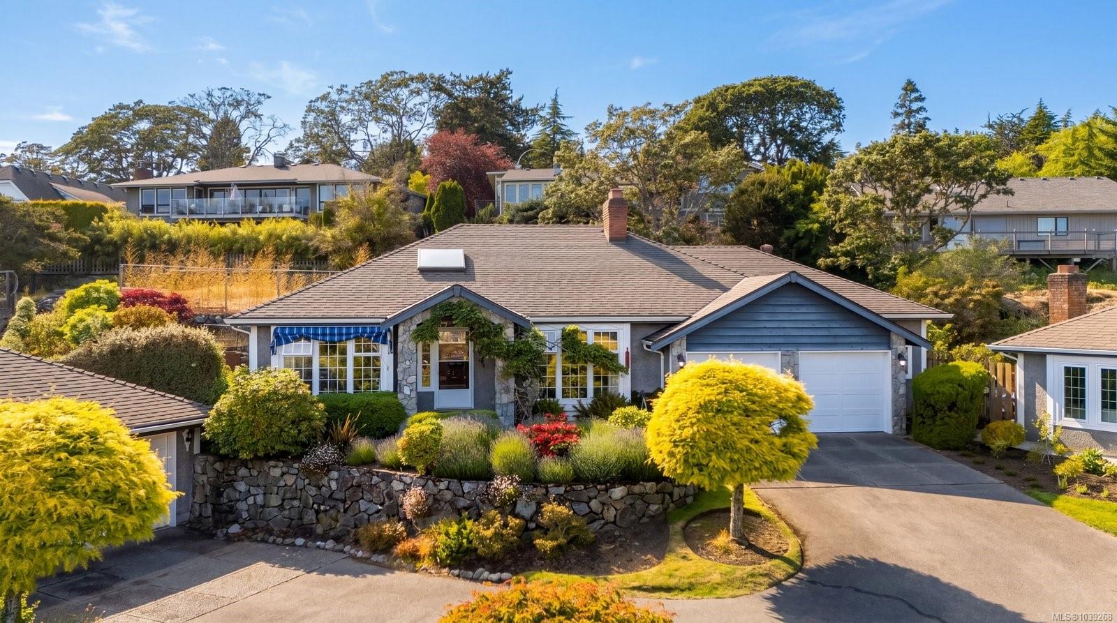 764 Richmond Avenue, Victoria, BC, V8S 3Z2