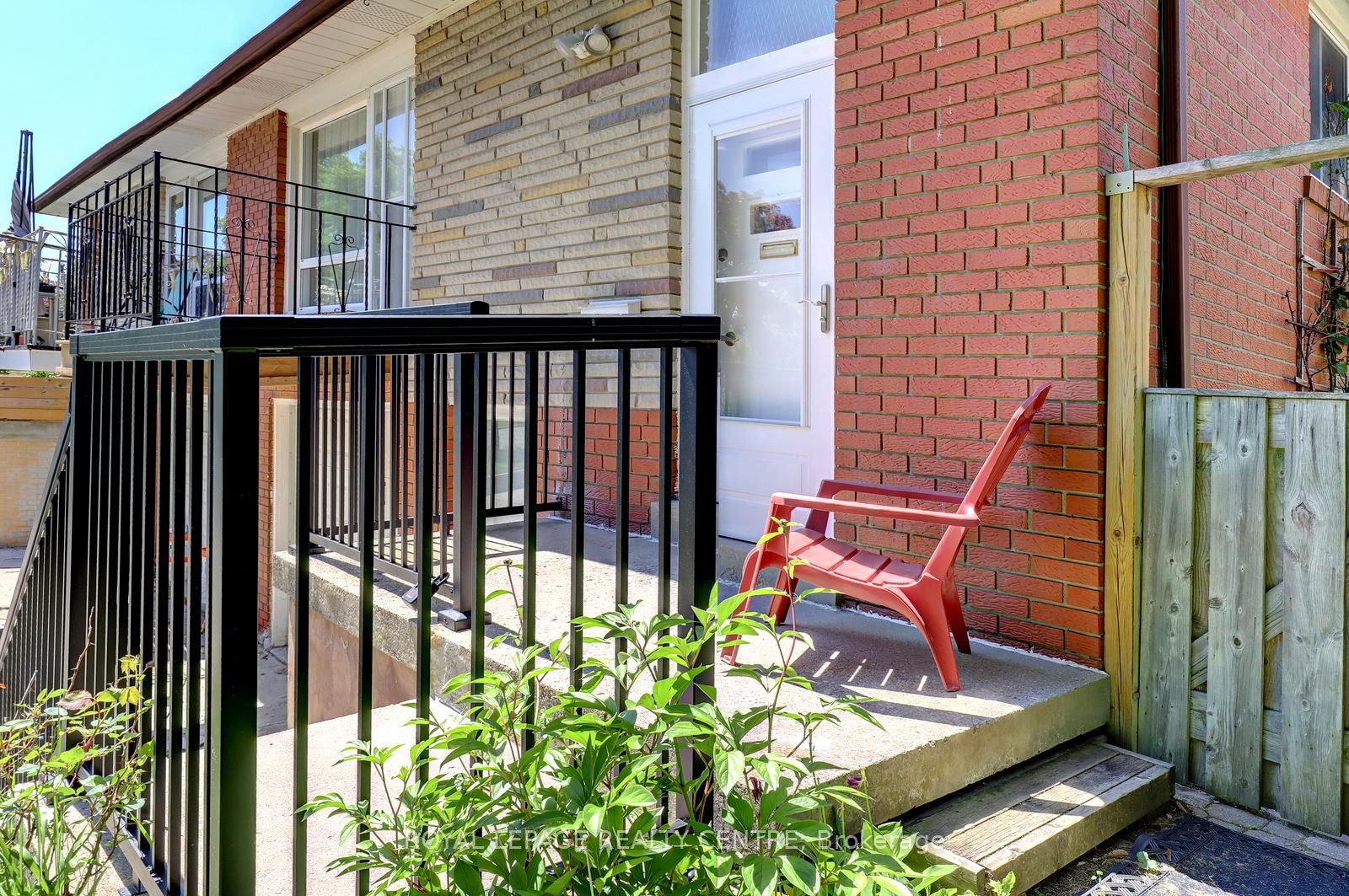 Additional image 3 of 1278 Shamir Crescent, Mississauga, ON, L5C 1L1