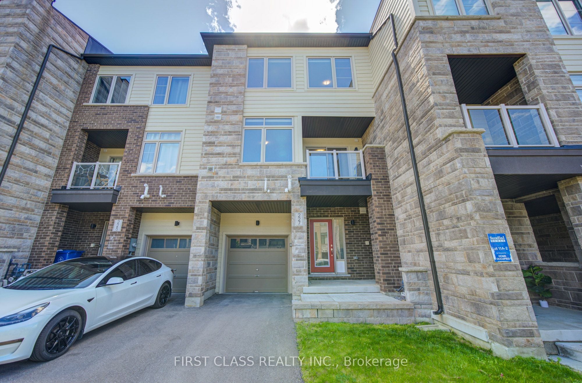 Additional image 2 of 227 Vivant Street, Newmarket, ON, L3X 0K7