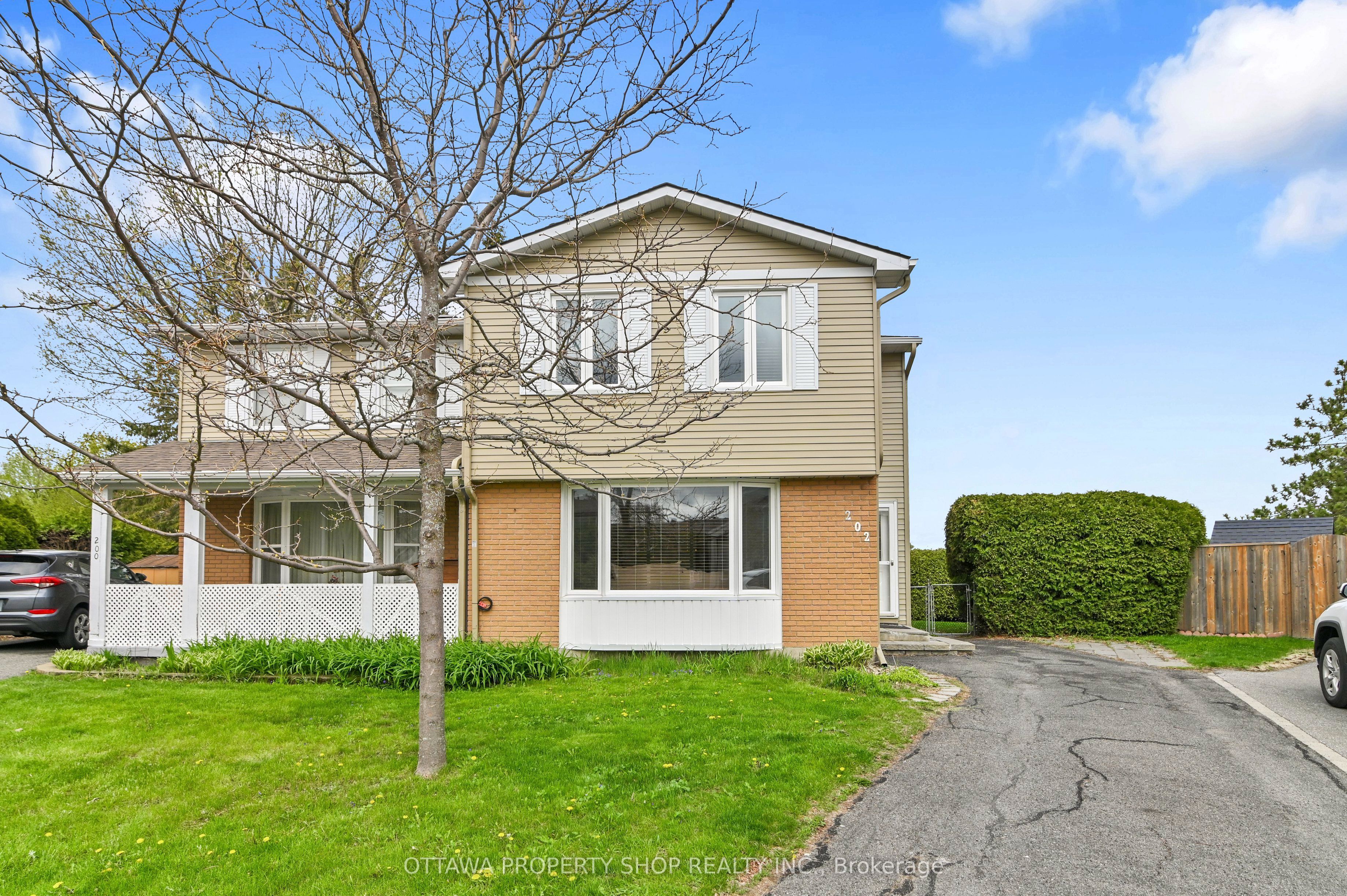 Additional image 2 of 202 Rosemary Gardens, Ottawa, ON, K1E 1Y8