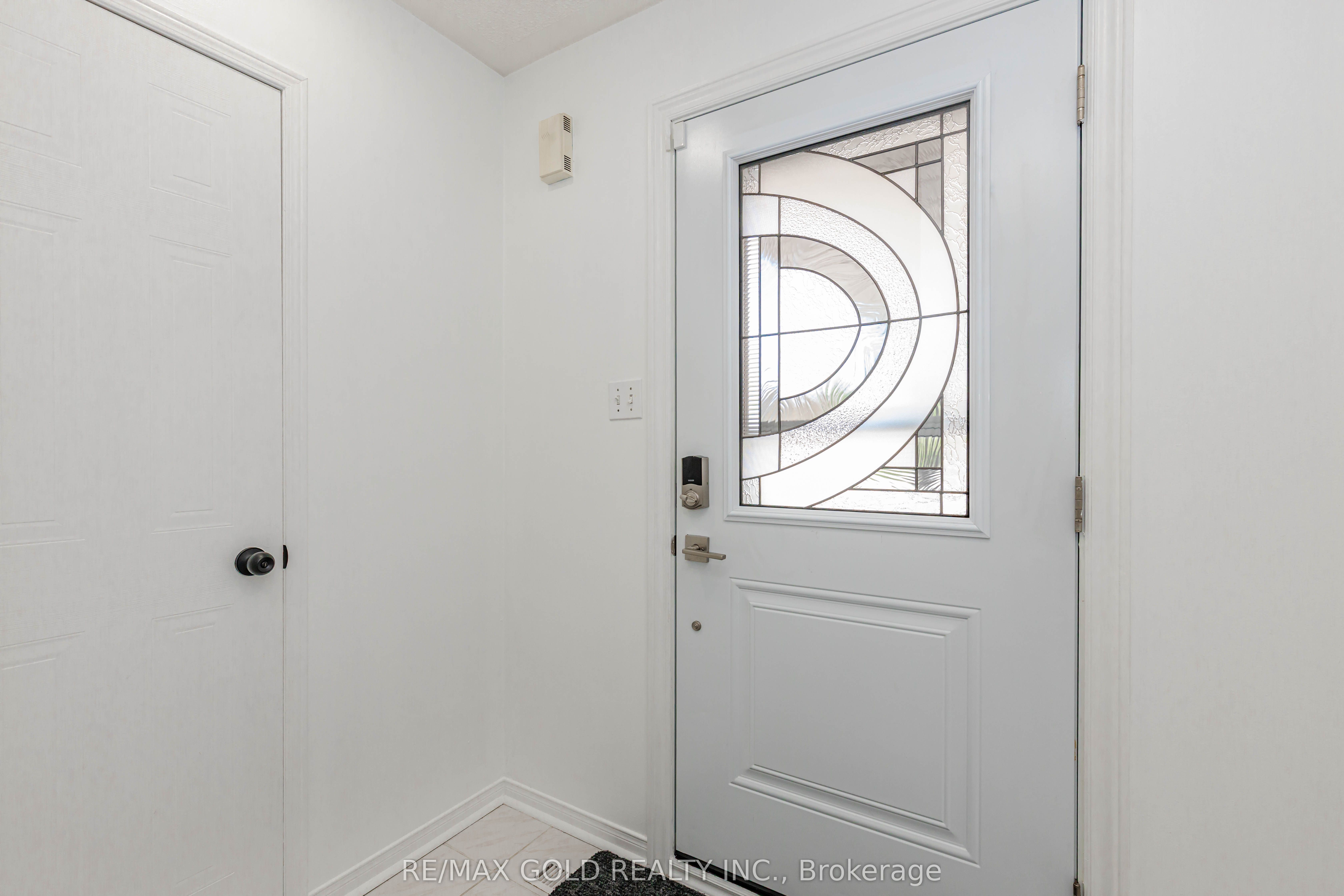 Additional image 4 of 52 Wickstead Court, Brampton, ON, L6R 1N8