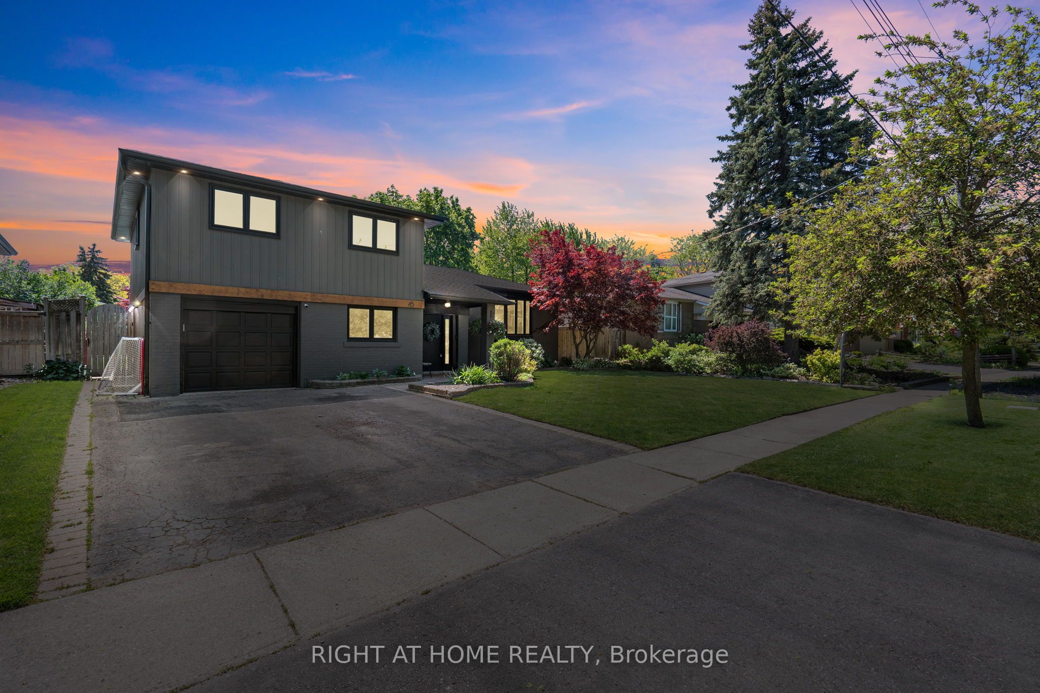 45 Irwin Crescent, Halton Hills, ON, L7G 1E7 photo 4