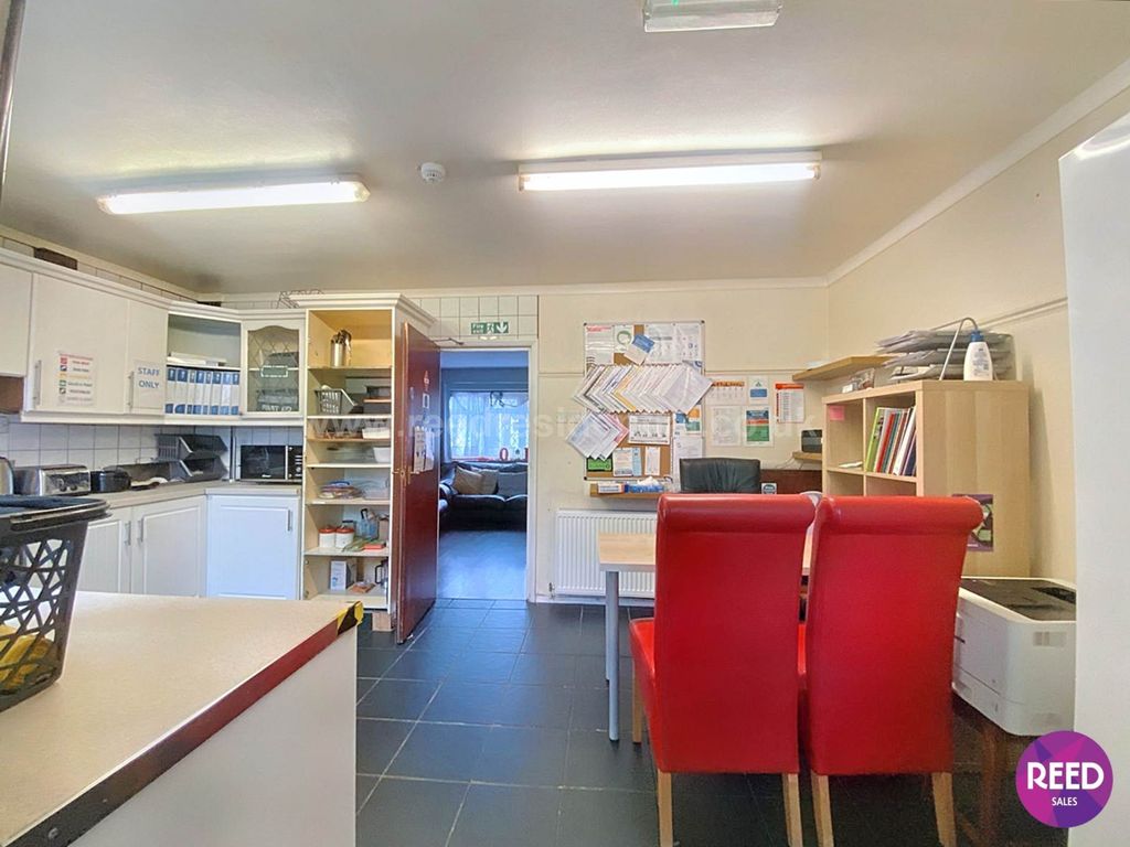 Additional image 17 of 10 bed detached house for saleDorset Gardens, Rochford SS4