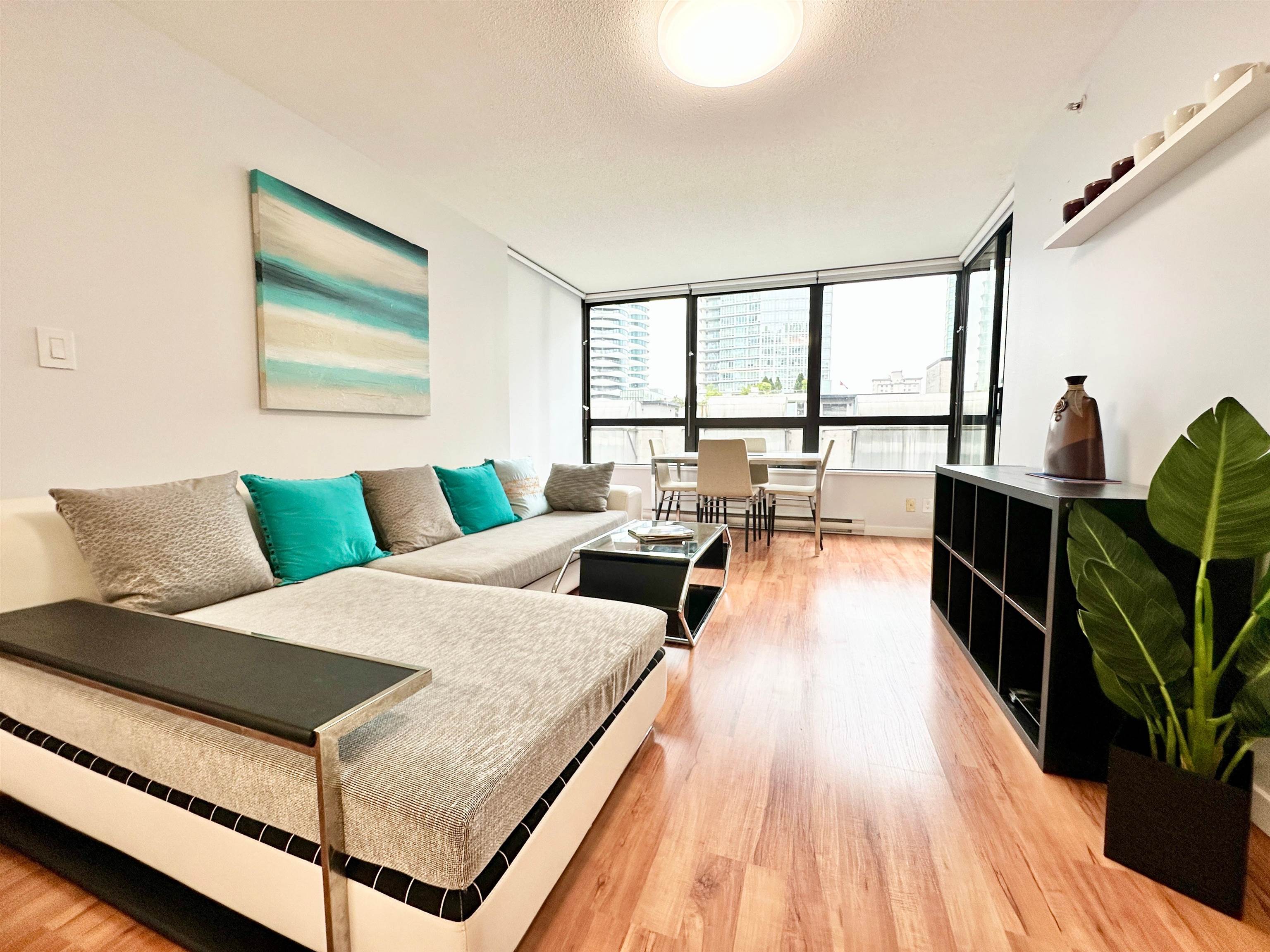 608-933 Hornby Street, Vancouver, BC, V6Z 3G5 photo 2