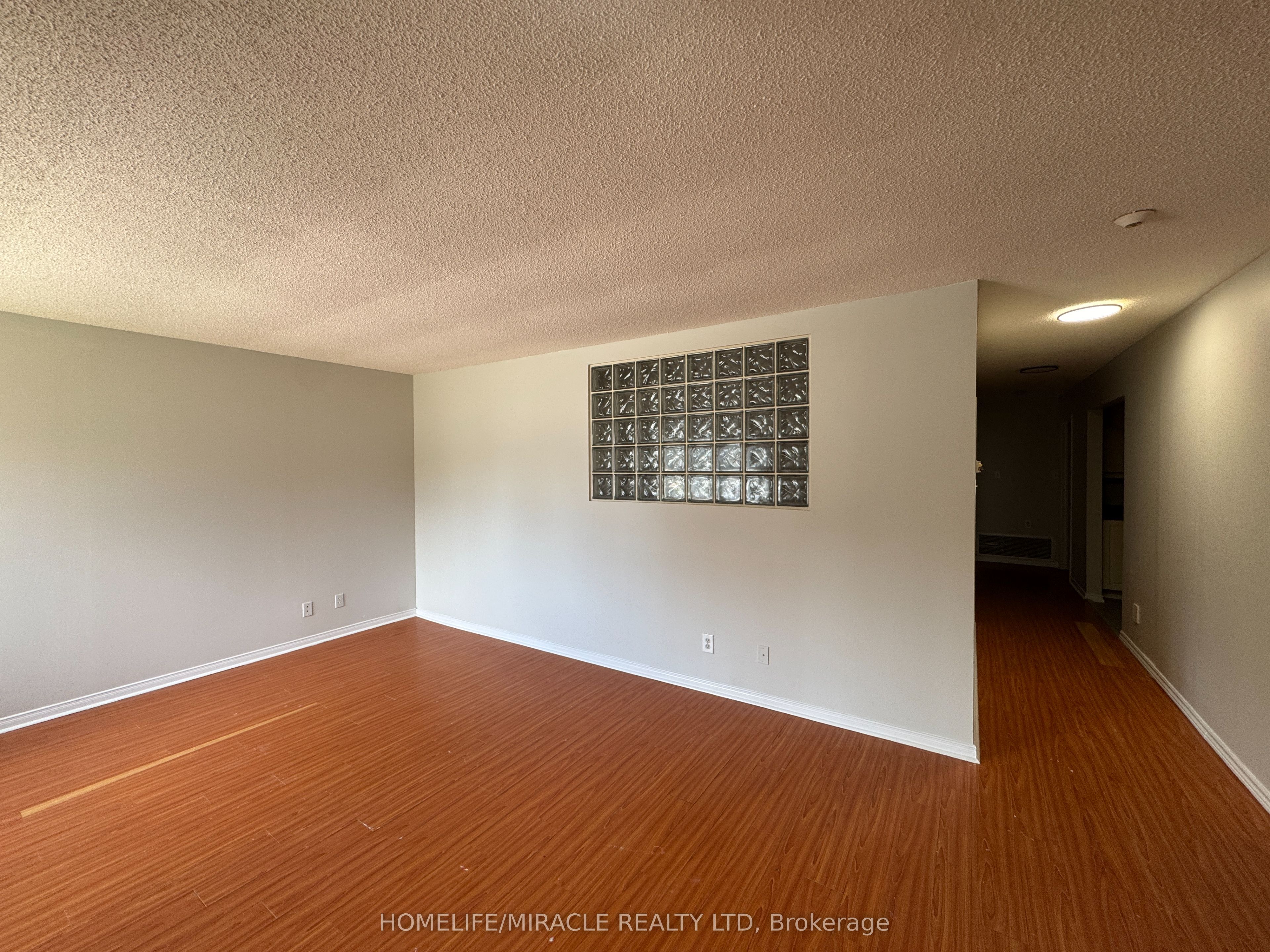 3-565 Kennedy Road, Toronto, ON, M1K 2B2