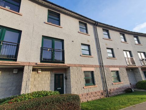 Grandholm Crescent, Bridge Of Don, Aberdeen AB22