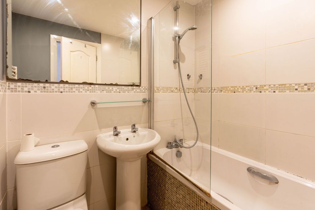 Additional image 9 of 3 bed terraced house for saleAilsa Court, Rochester ME1