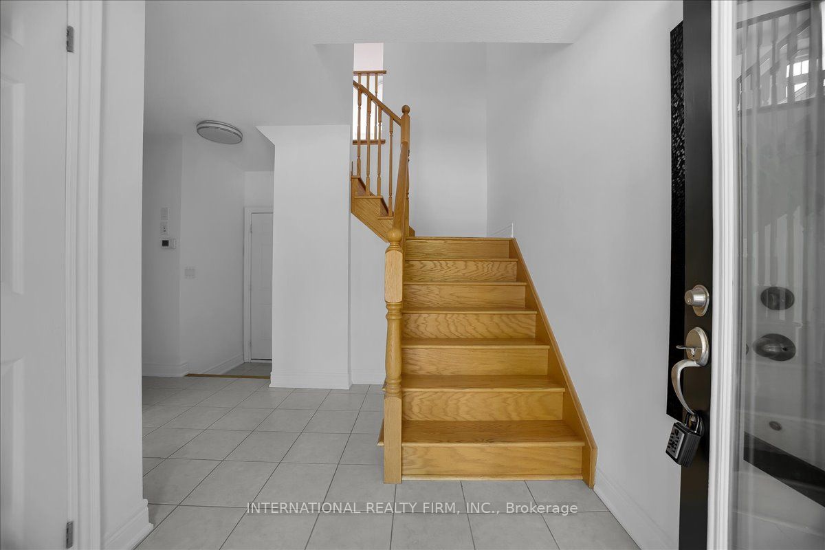 Additional image 6 of 2014 Lakeshore Road W, Mississauga, ON, L5J 1J8