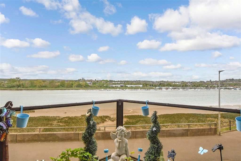 Additional image 12 of 1 bed flat for saleEsplanade, Esplanade, Rochester, Kent ME1