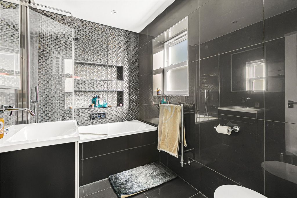 Additional image 22 of 5 bed detached house for saleAldenham Avenue, Radlett, Hertfordshire WD7