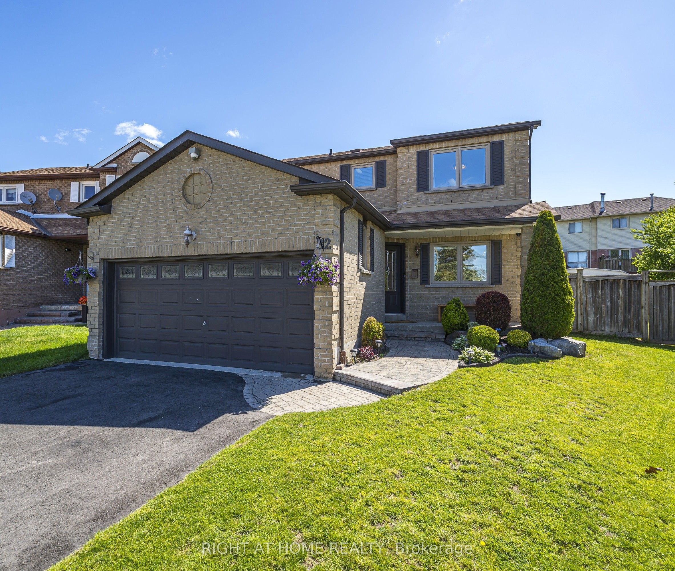 82 Reed Drive, Ajax, ON, L1S 6T6 photo 3