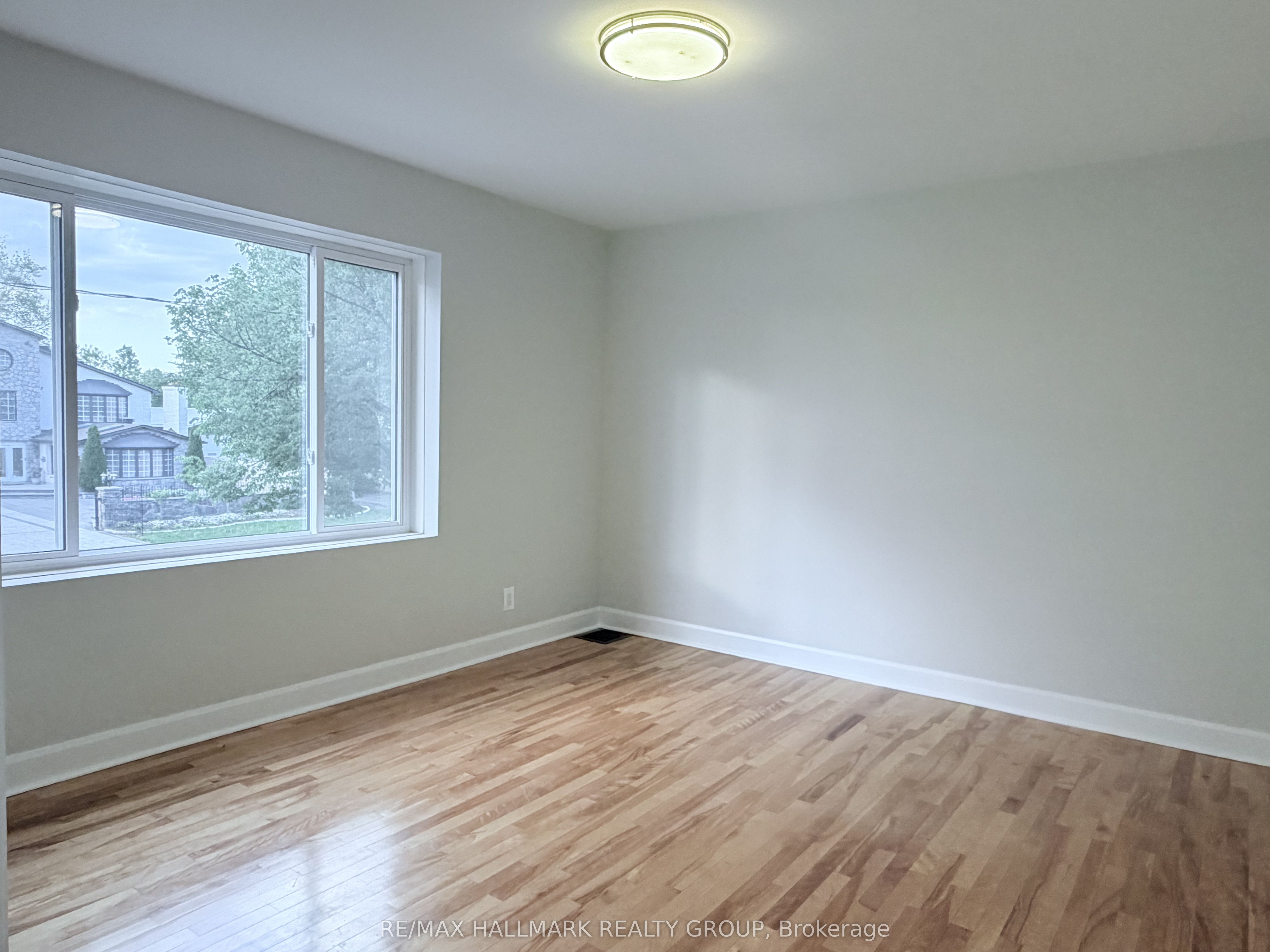 Additional image 6 of 470 Pleasant Park Road, Ottawa, ON, K1H 5N1