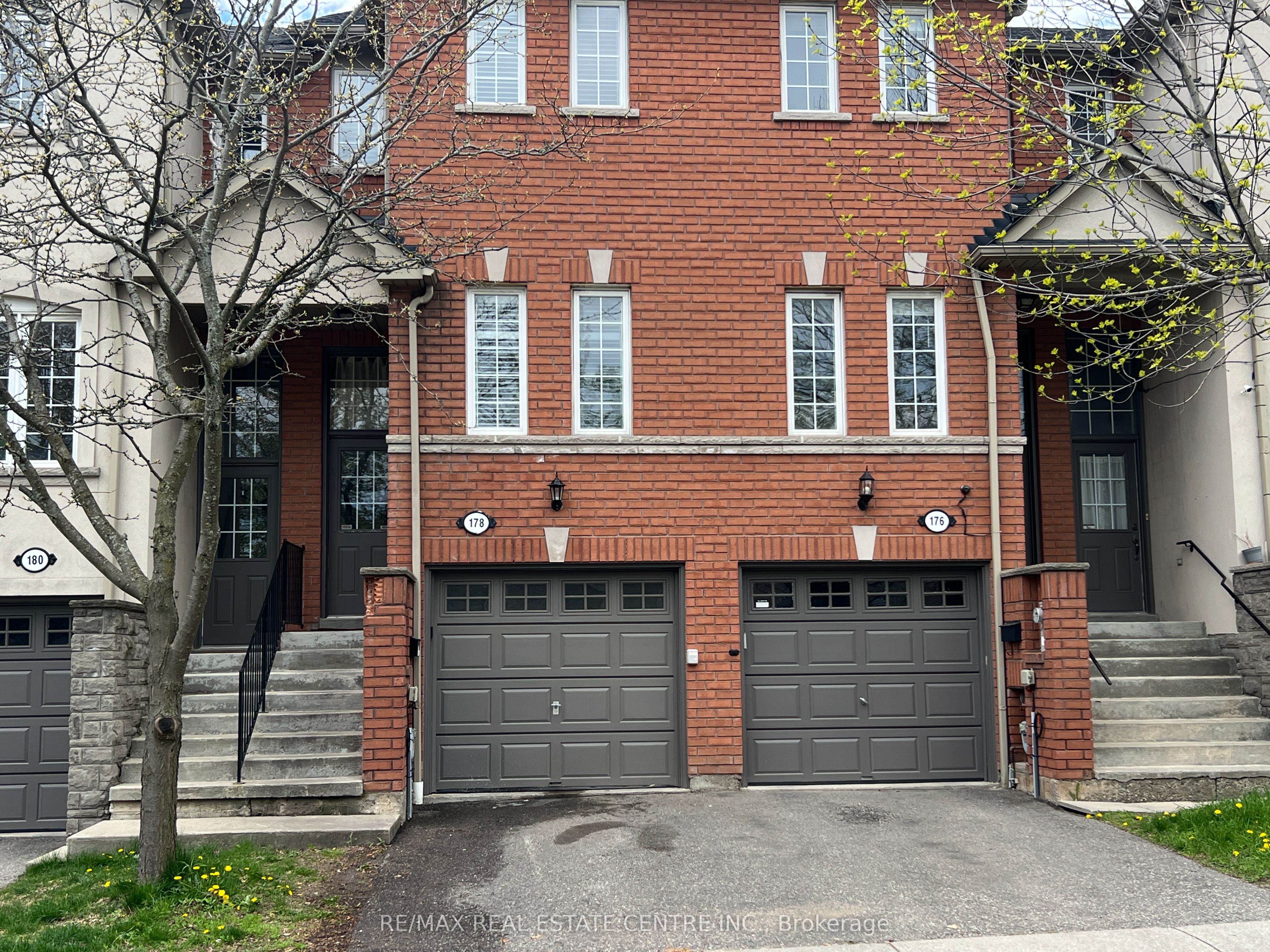 178-435 Hensall Circle, Mississauga, ON, L5A 4P1
