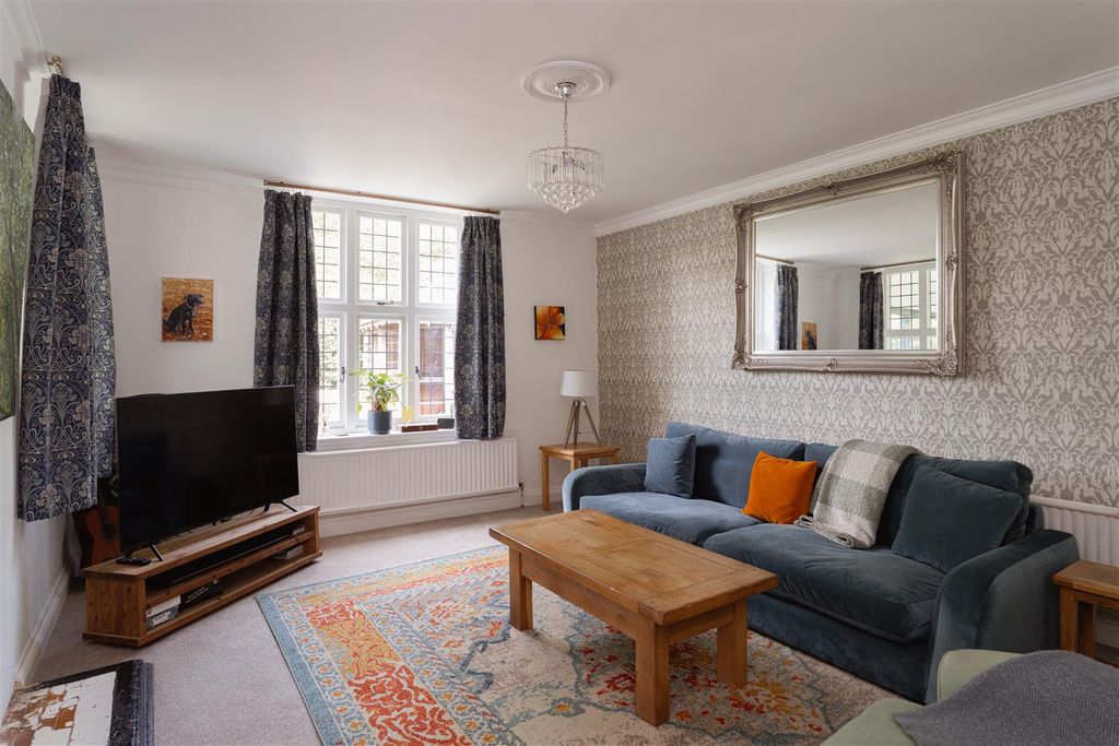 Additional image 8 of 4 bed detached house for salePendleton Road, Redhill RH1