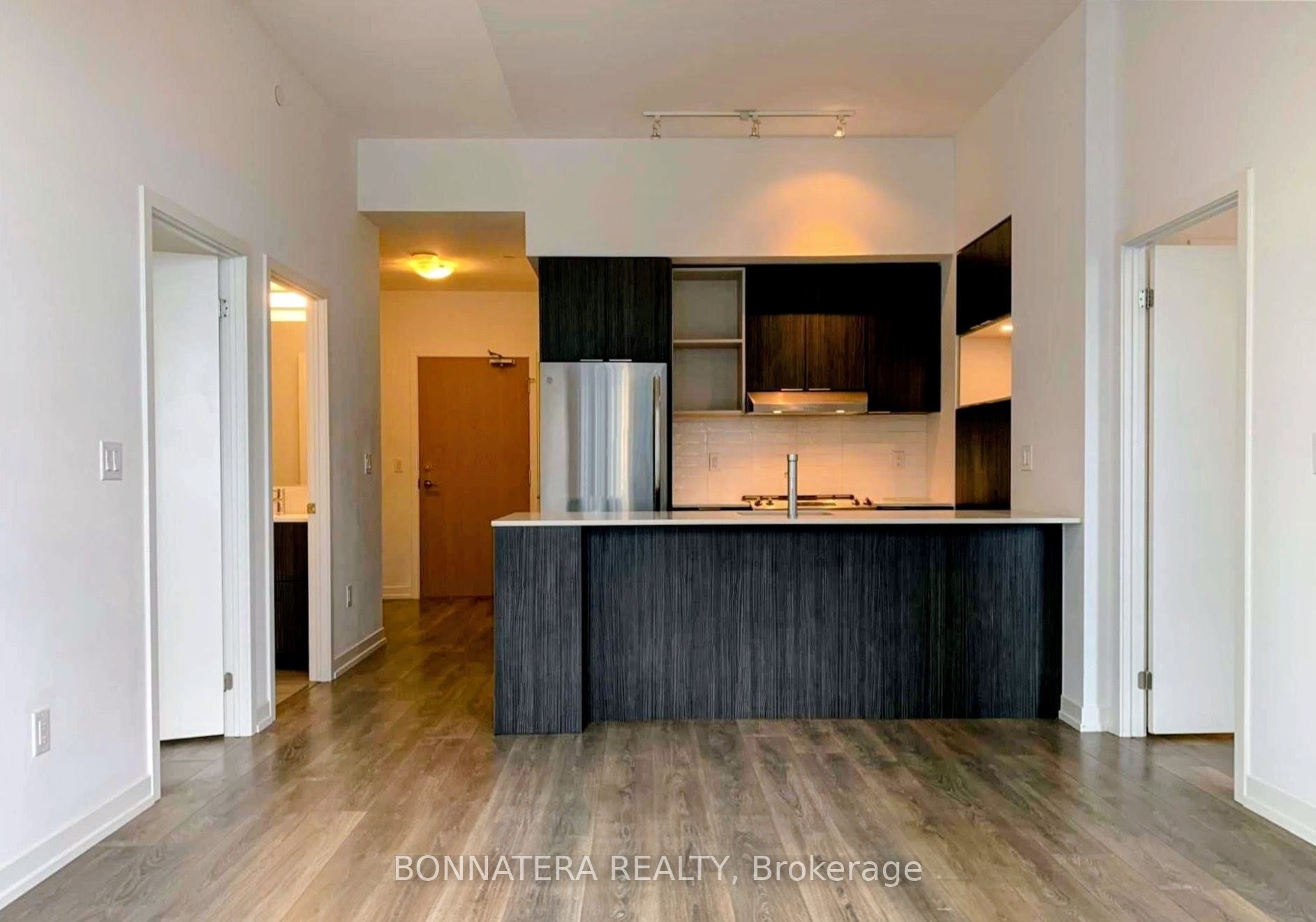 1801-2520 Eglinton Avenue W, Mississauga, ON, L5M 0Y2 photo 3