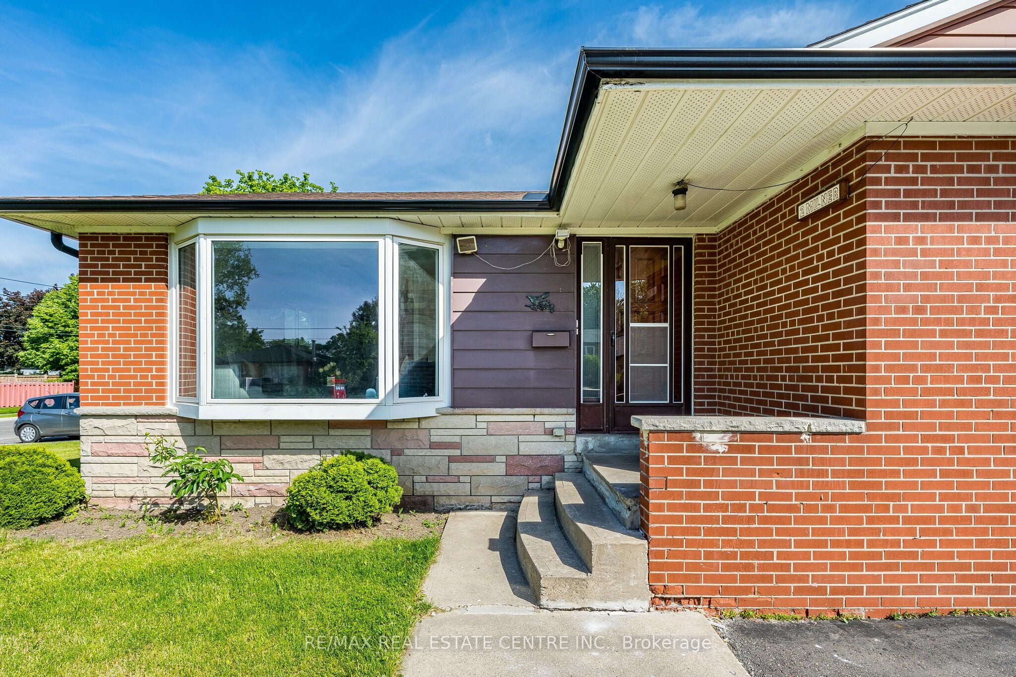 Additional image 5 of 2 Milner Road, Brampton, ON, L6W 3A5