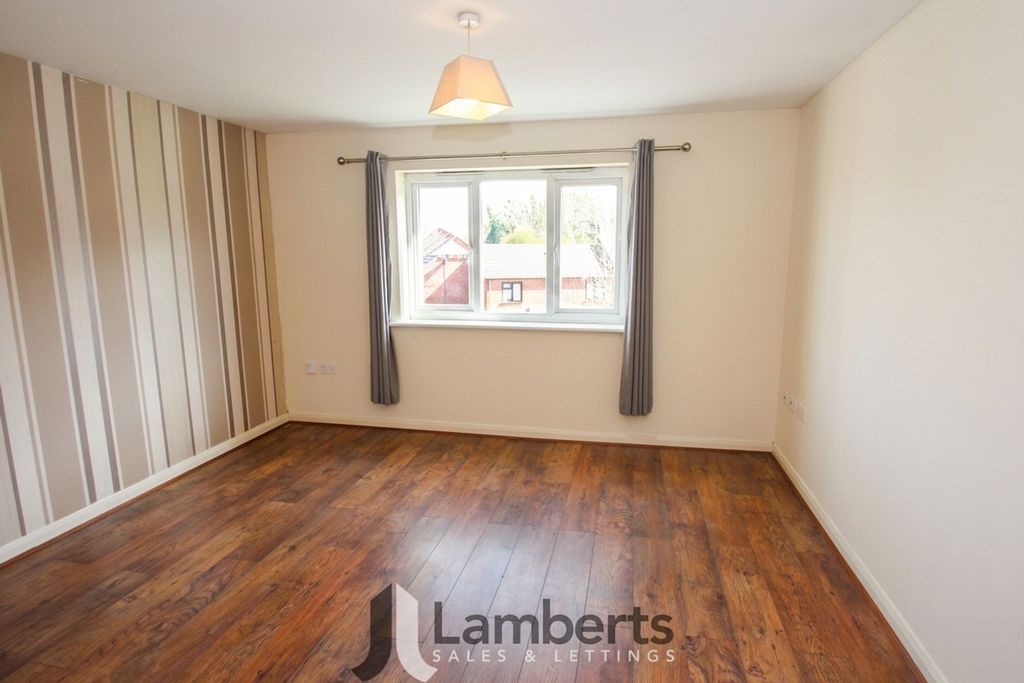2 bed flat for saleGloucester Close, Enfield B97 photo 3