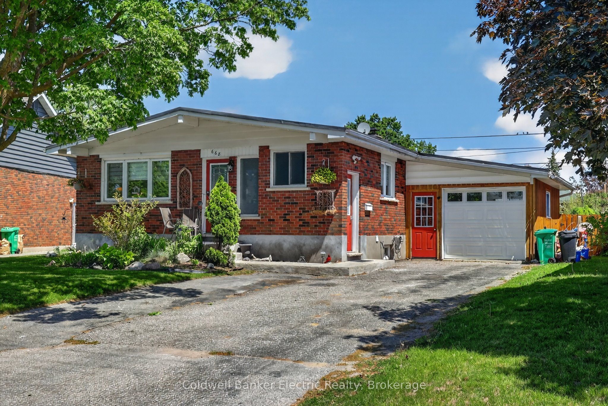668 Barbara Crescent, Peterborough, ON, K9J 3X5 photo 2