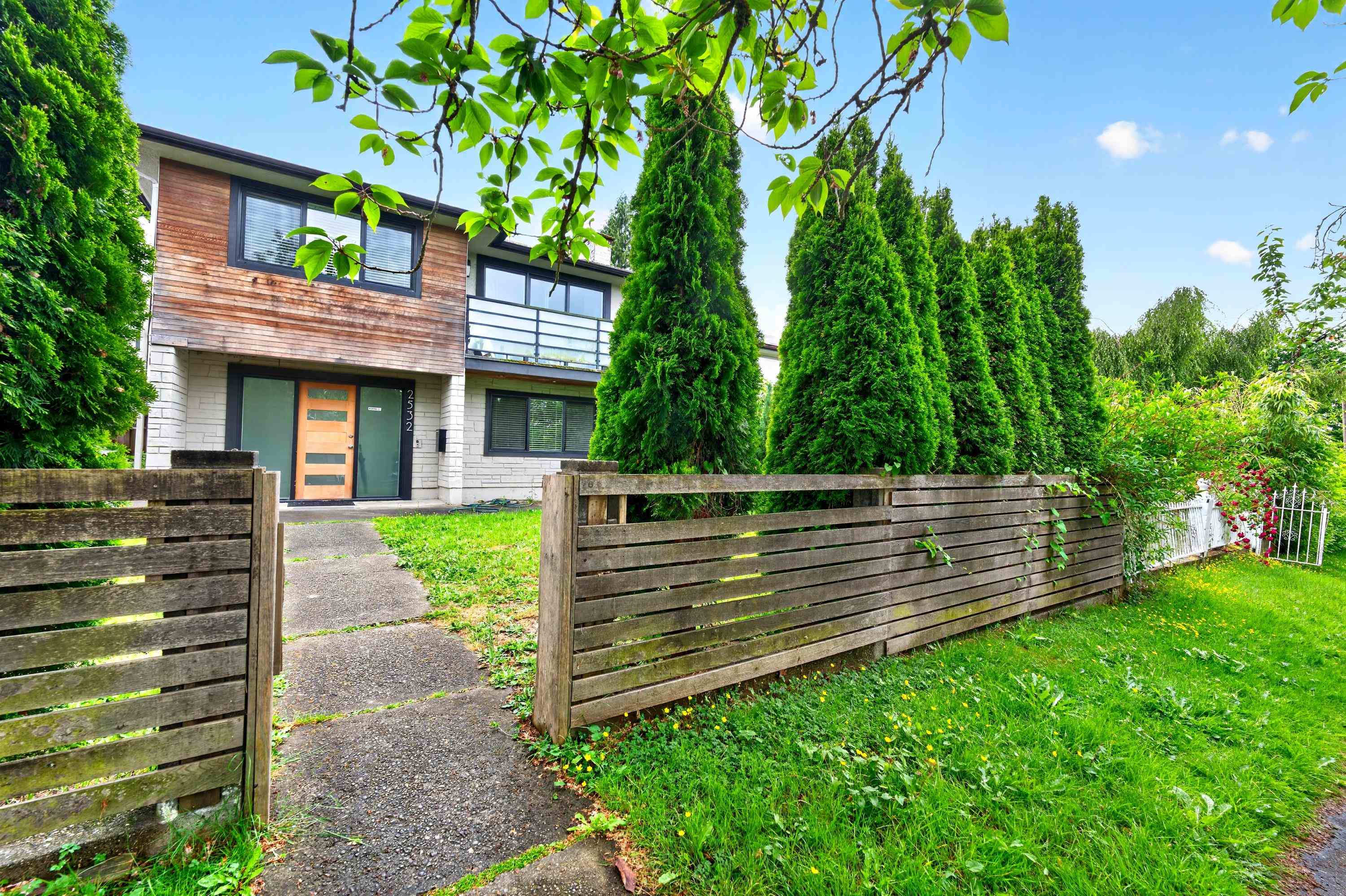 2532 24th Avenue E, Vancouver, BC, V5R 1C9 photo 2