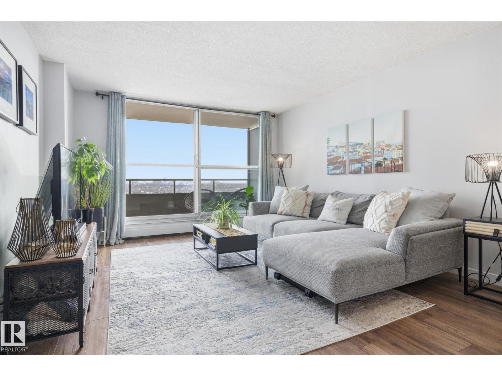 1513-13910 Stony Plain Road NW, Edmonton, AB, T5N3R2