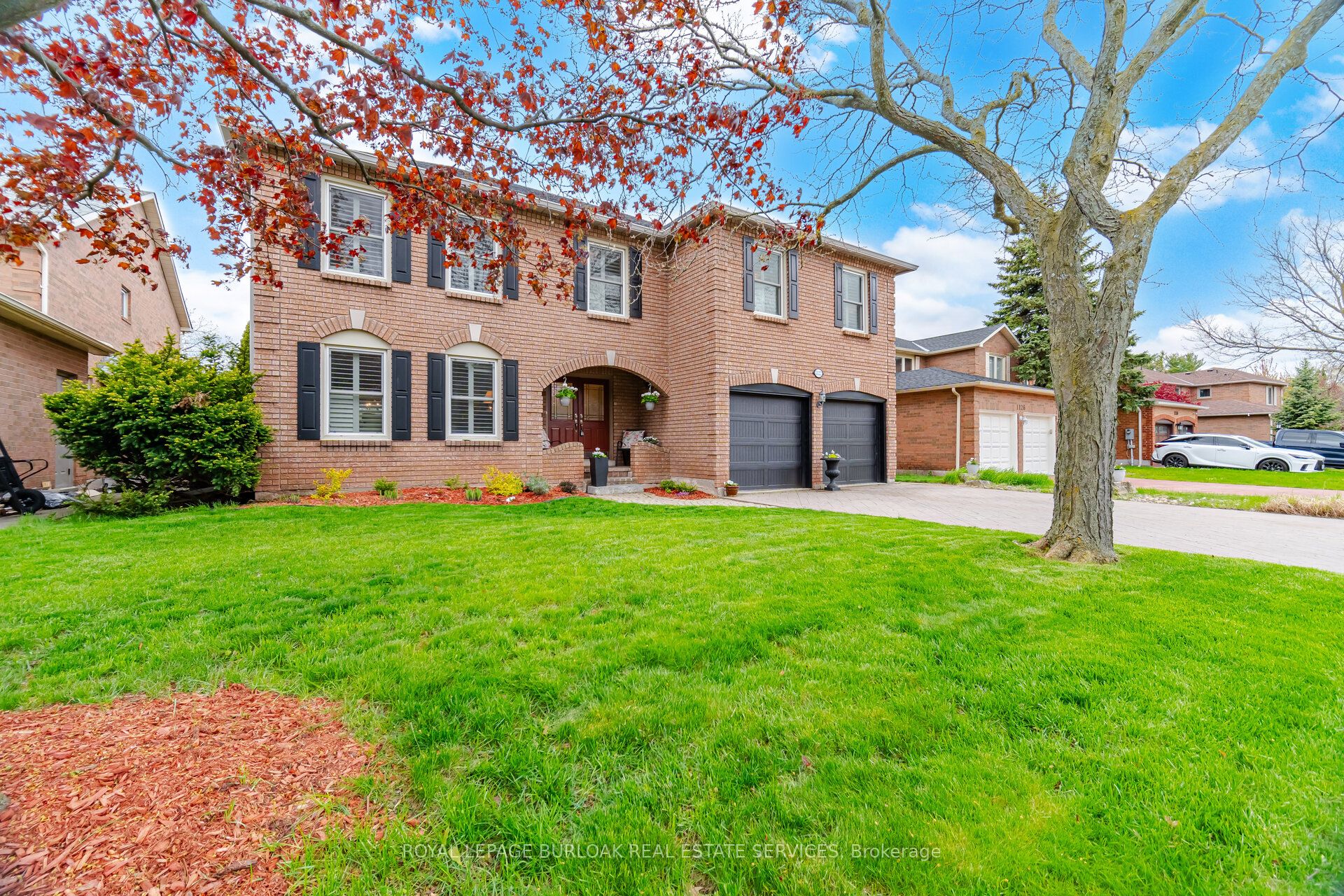 1122 Berkshire Court, Oakville, ON, L6M 2L6 photo 2