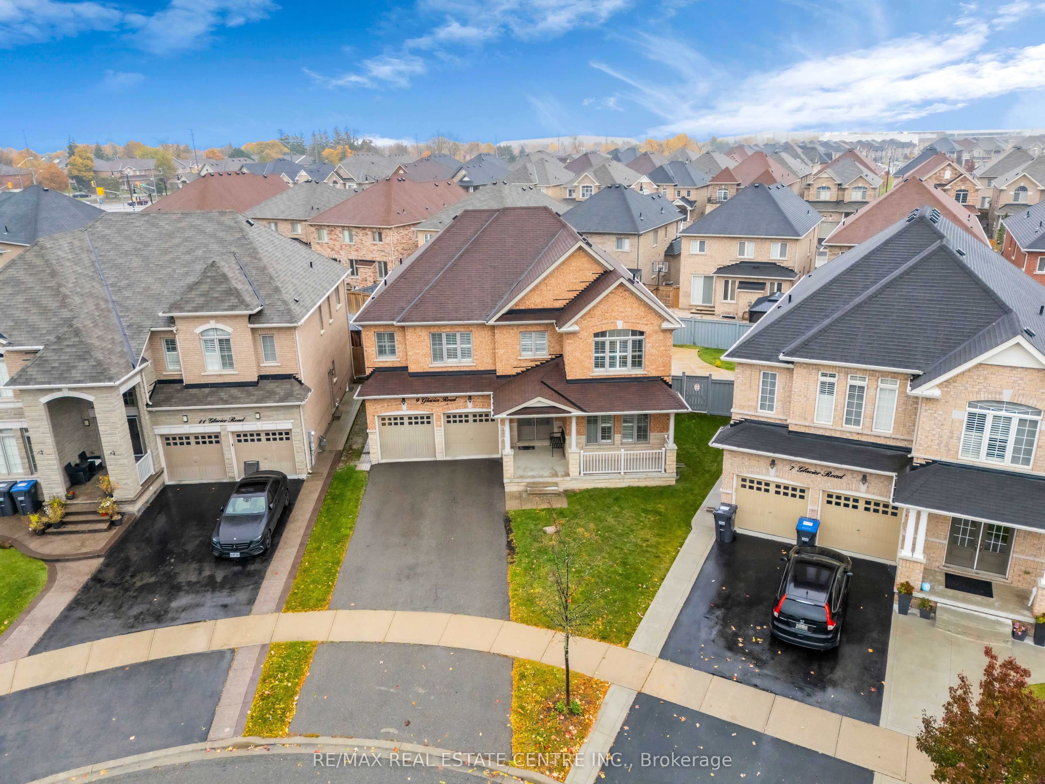 9 Glacier Road, Brampton, ON, L6X 5N1