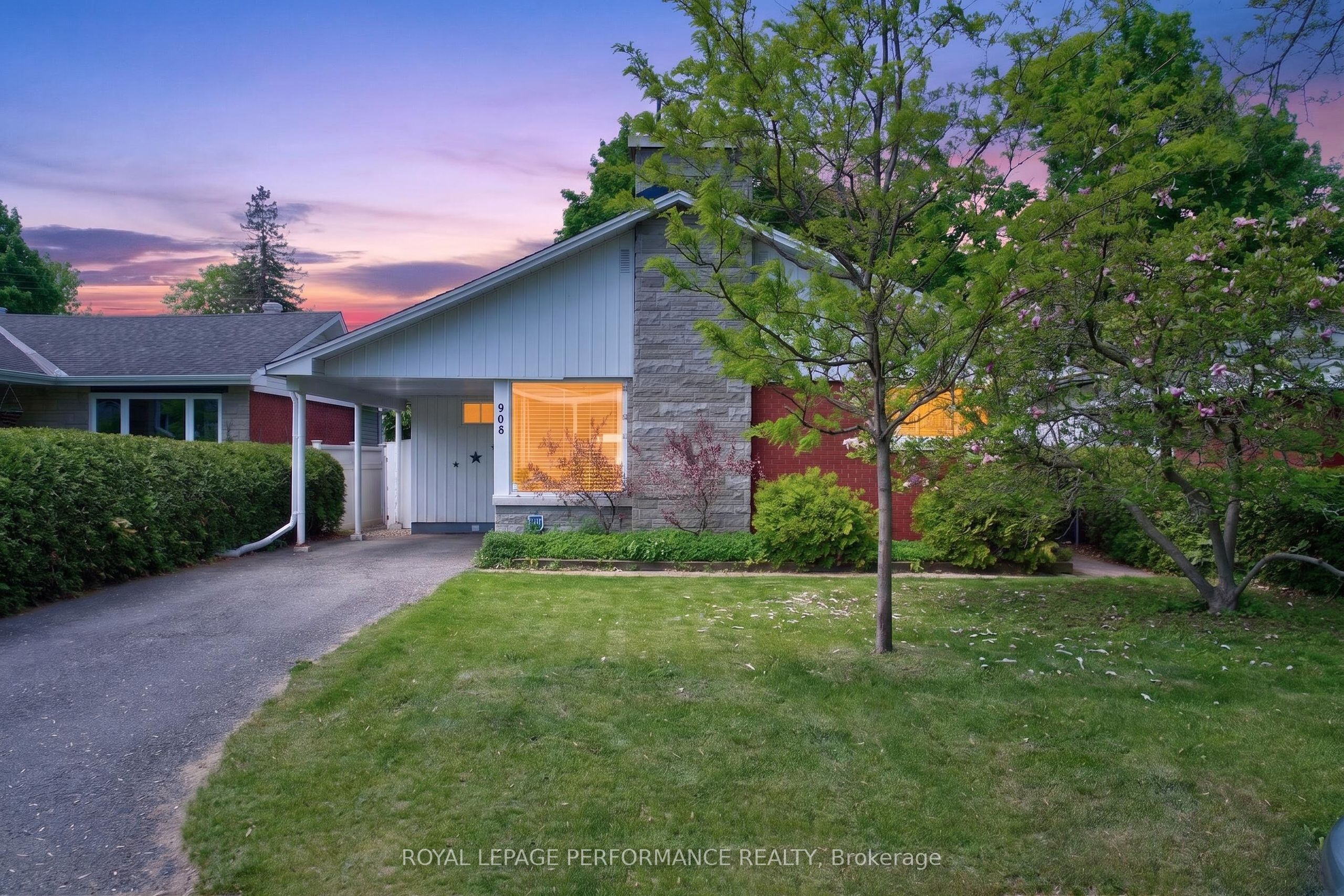 Additional image 2 of 908 Innswood Drive, Ottawa, ON, K2A 3S1